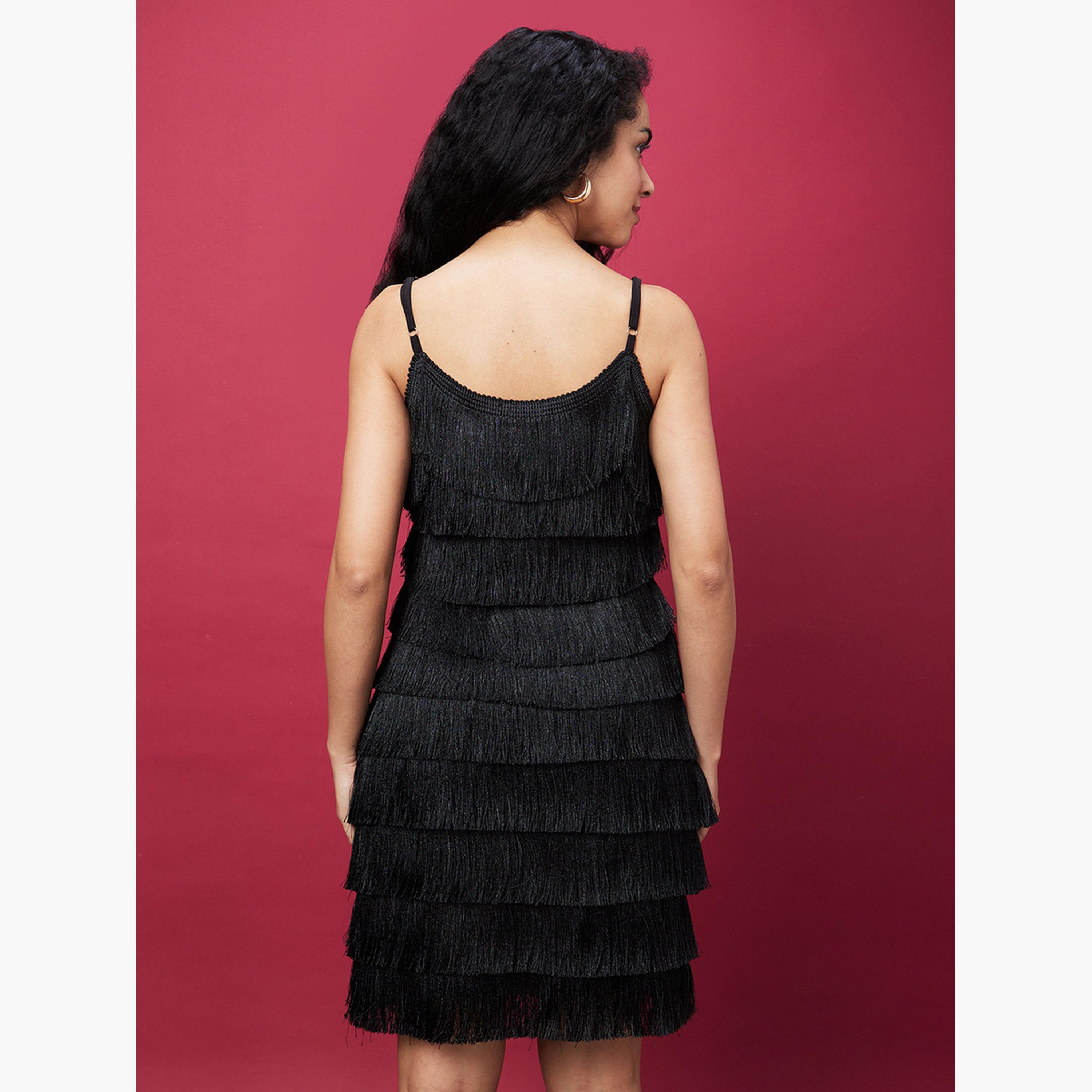 غلوبوص × ستايلي - فستان قصير أسود بحمالات وأهداب-women-clothing-dresses-image-5