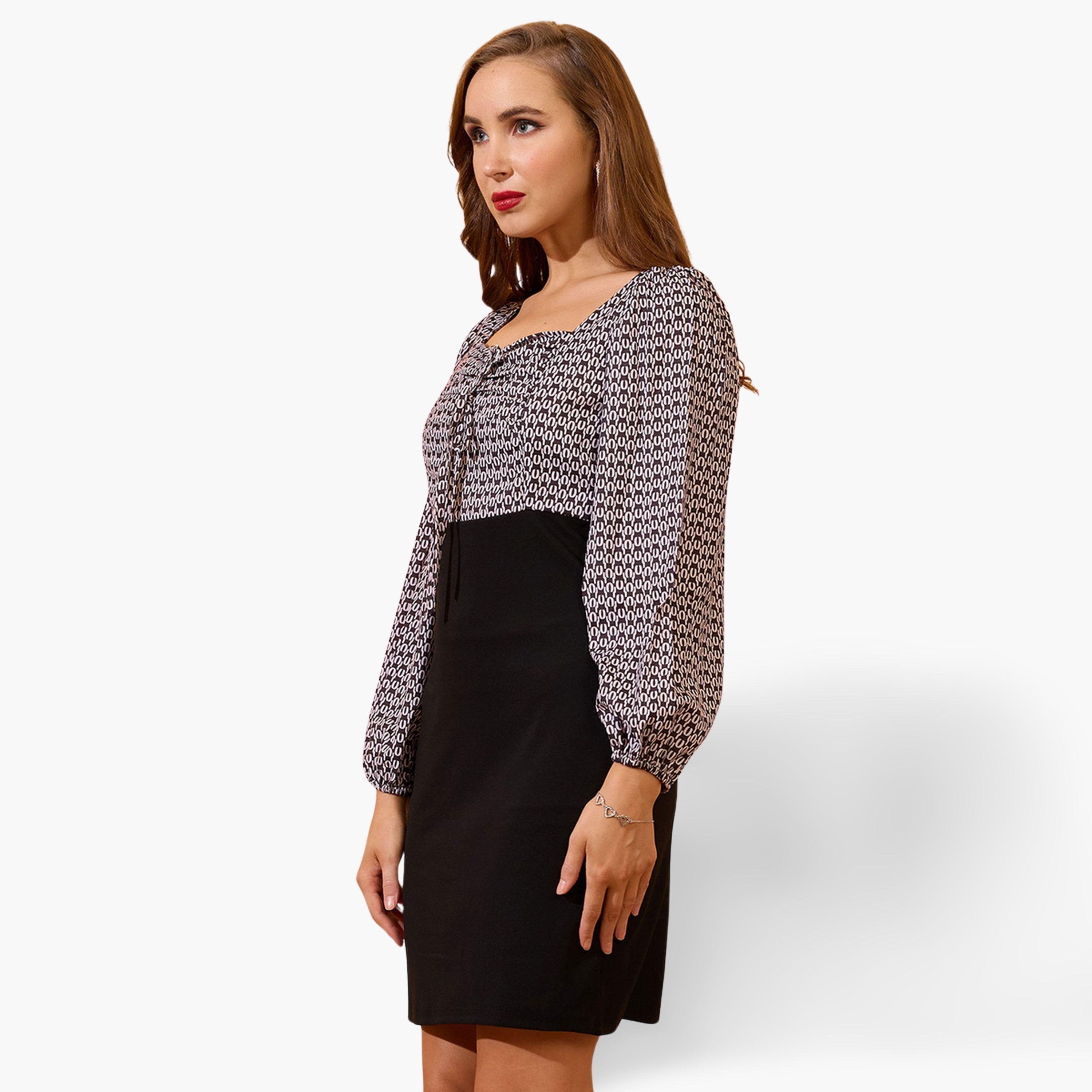 غلوبوص × ستايلي - فستان نسائي قصير ضيق بأكمام طويلة وياقة على شكل قلب باللون الأسود-women-clothing-dresses-image-1