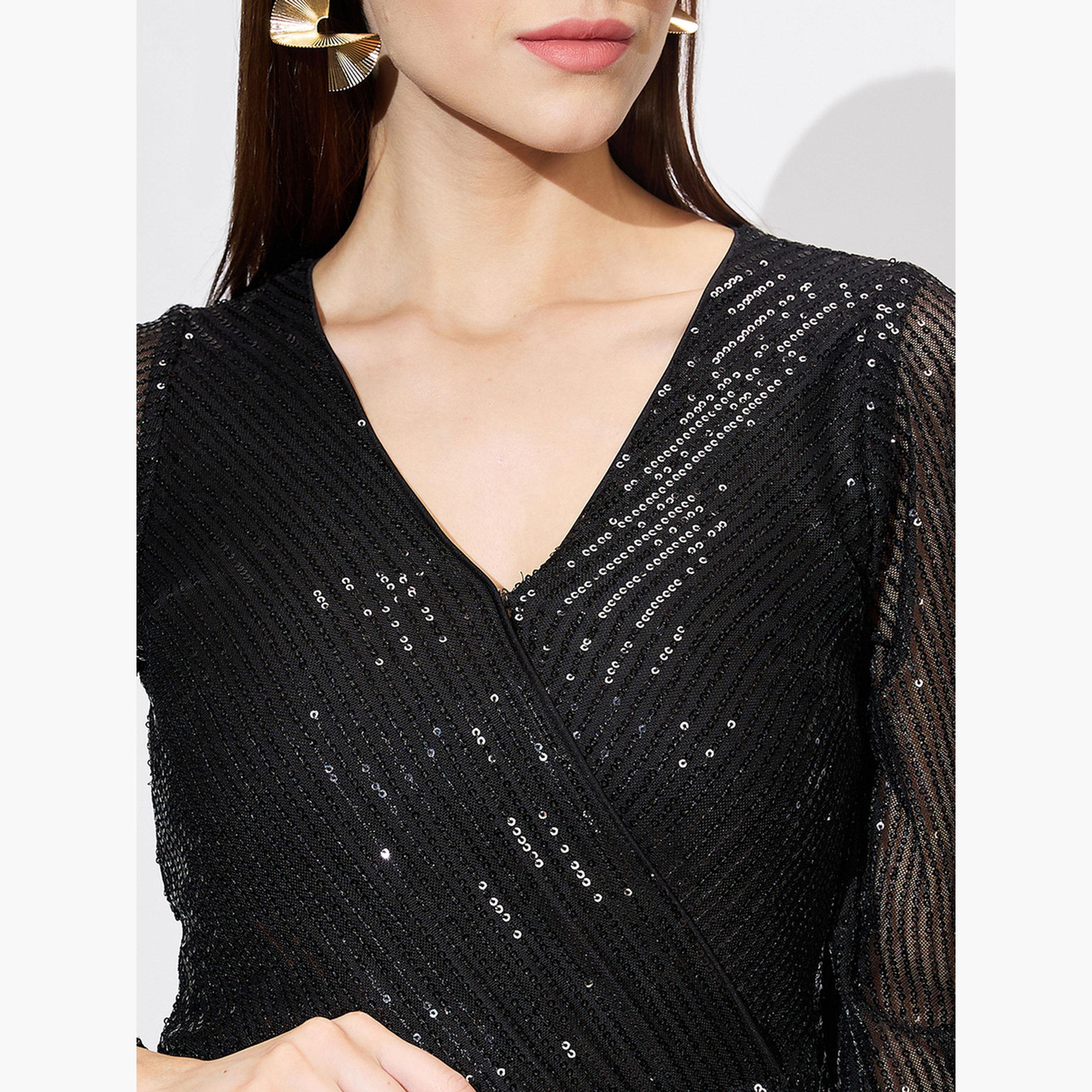 غلوبوص × ستايلي - فستان قصير ضيق أسود اللون برقبة ملفوفة ومزين بالترتر-women-clothing-dresses-image-4