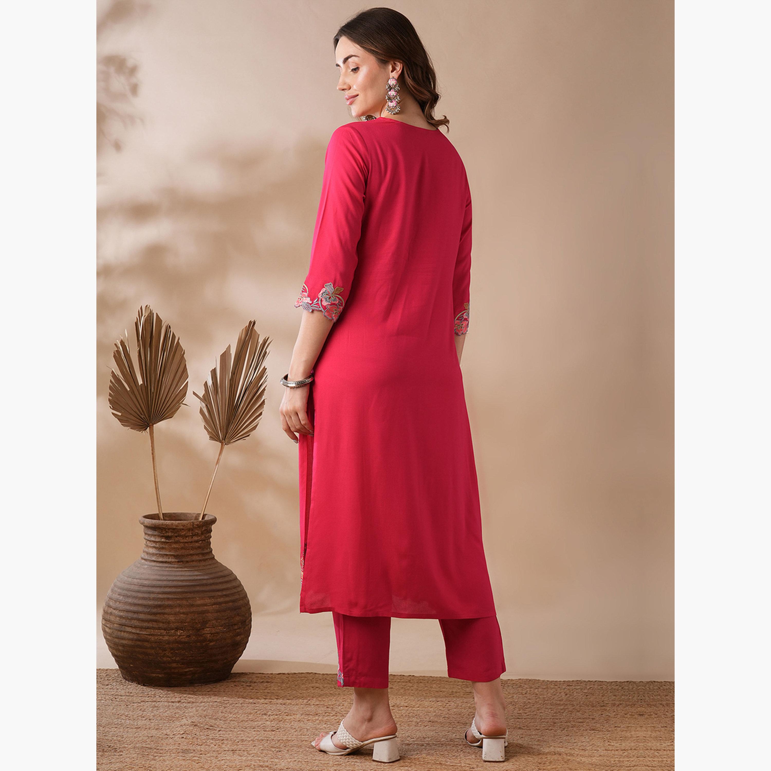 غلوبوص × ستايلي - كورتا (قميص طويل) مع بنطال مطاطي بأزرار وردية وطبعة زهور وحافة صدفية-women-clothing-ethnicwear-bottoms-pants-image-3
