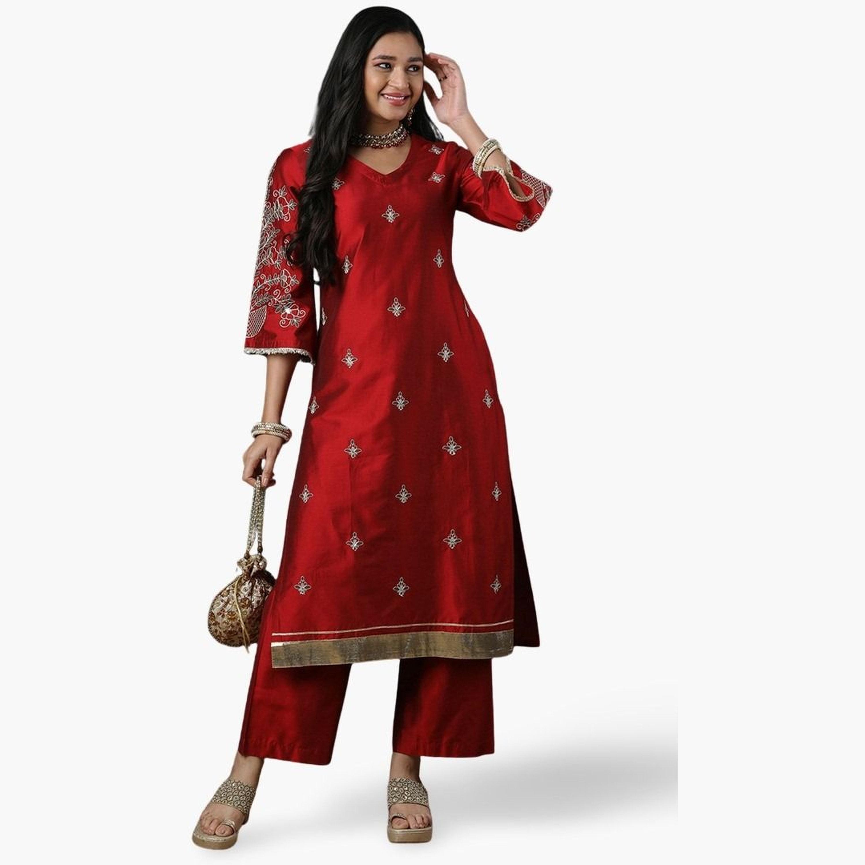 غلوبوص × ستايلي - كورتا (قميص طويل) وبنطال مطاطي مطرز من زاري رقبة حرف V لون مارون-women-clothing-ethnicwear-bottoms-pants-image-1