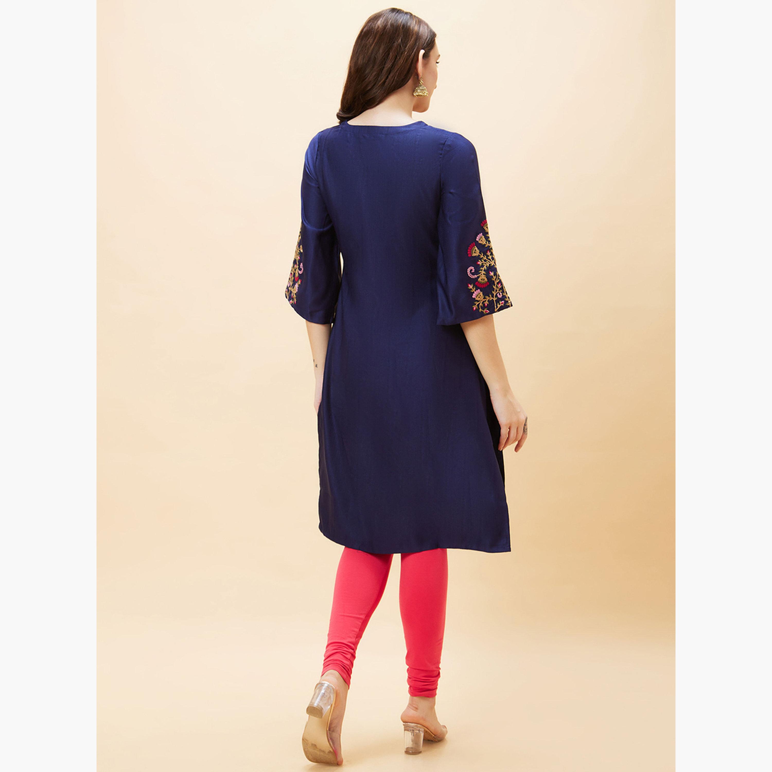 Globus X Styli Embroidered V Neck Flared Sleeves Straight Kurta-women-clothing-ethnicwear-kurtas-image-4