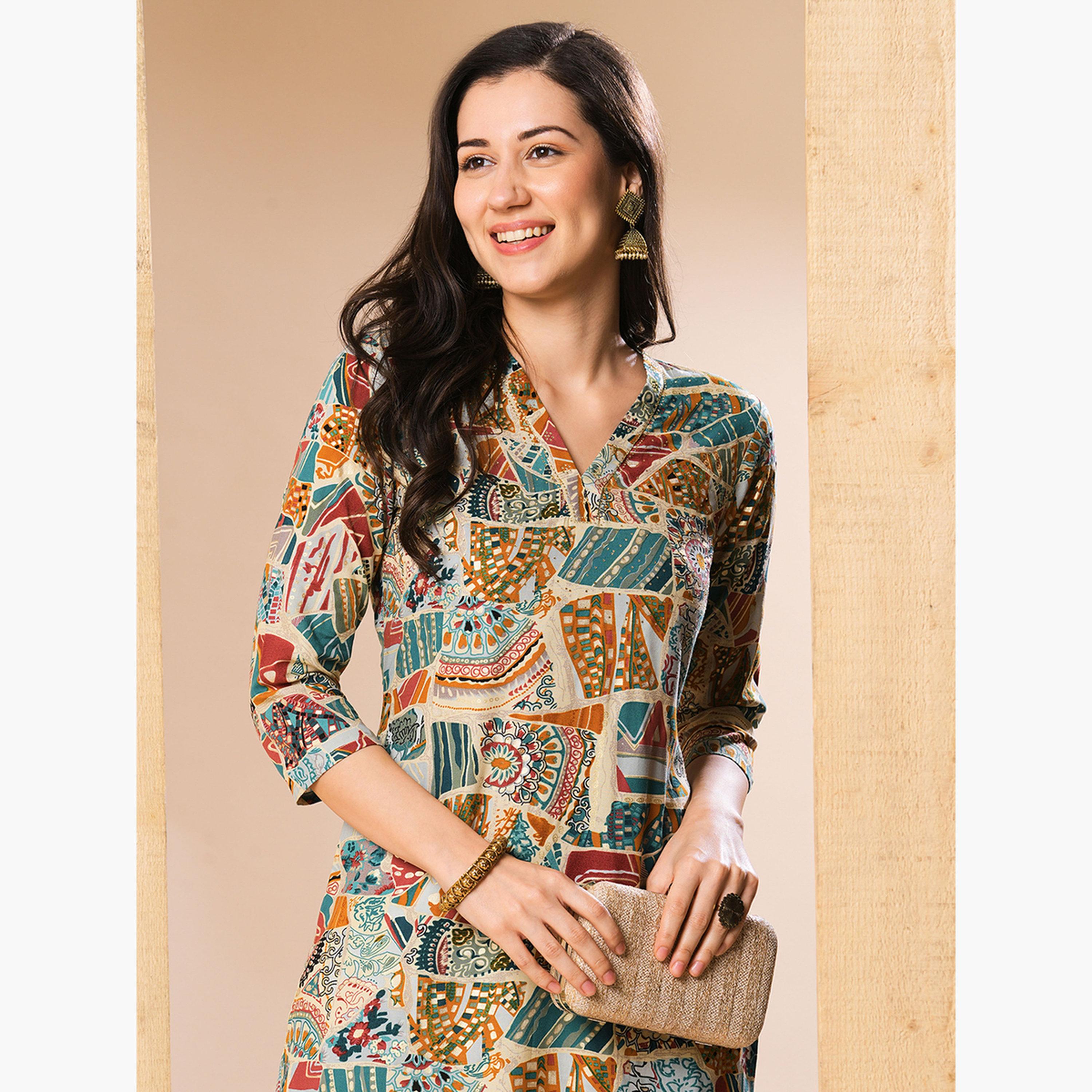 غلوبوص × ستايلي - كورتا (قميص طويل) مستقيمة مرصعة بطبعات مرصعة بالكامل-women-clothing-ethnicwear-kurtas-image-4