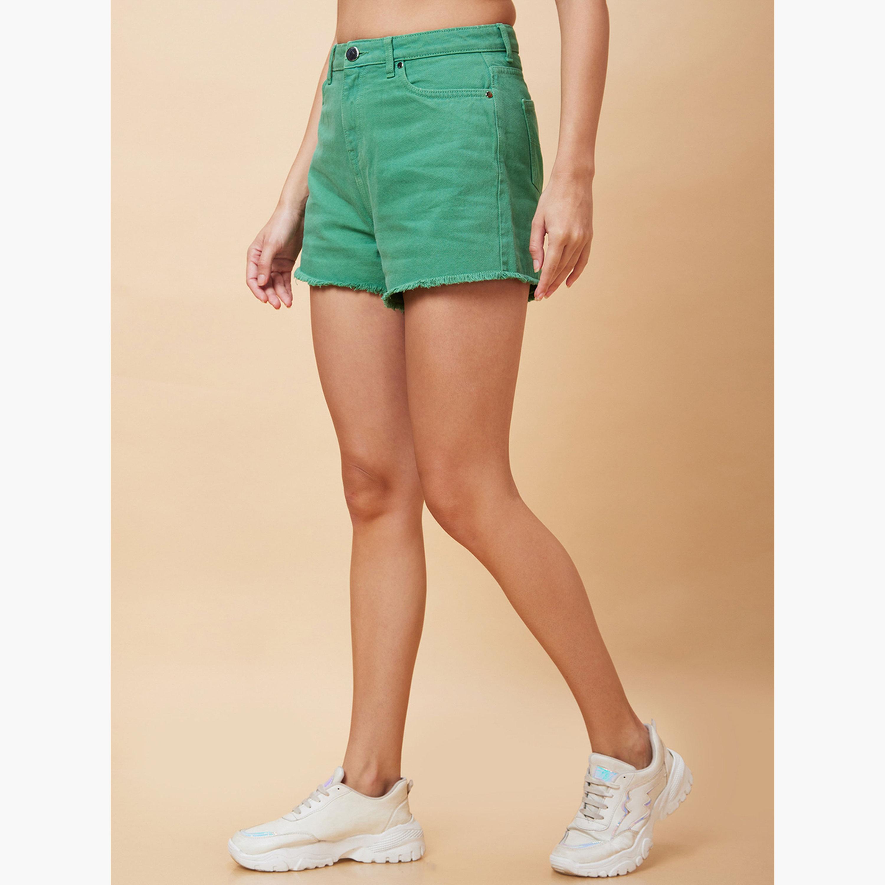 غلوبوص × ستايلي - شورت جينز أخضر تصميم واسع-women-clothing-bottoms-shorts-image-3