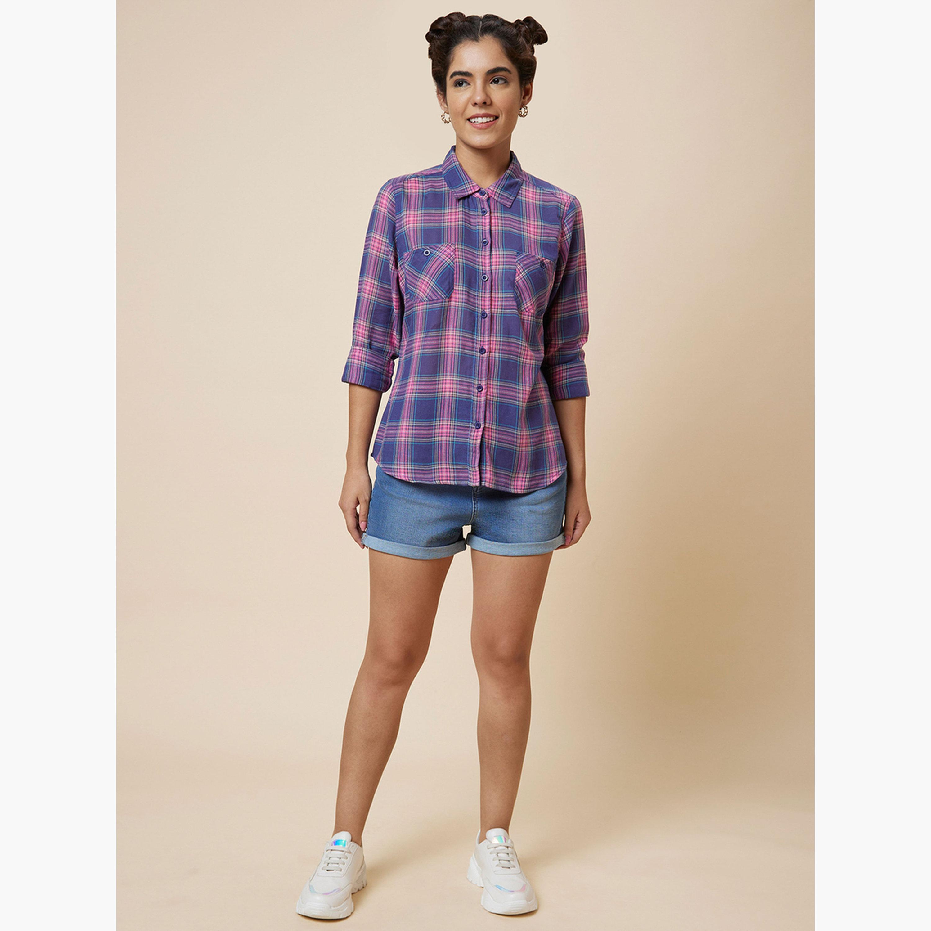 غلوبوص × ستايلي - شورت جينز أزرق بقصّة عادية-women-clothing-bottoms-shorts-image-2