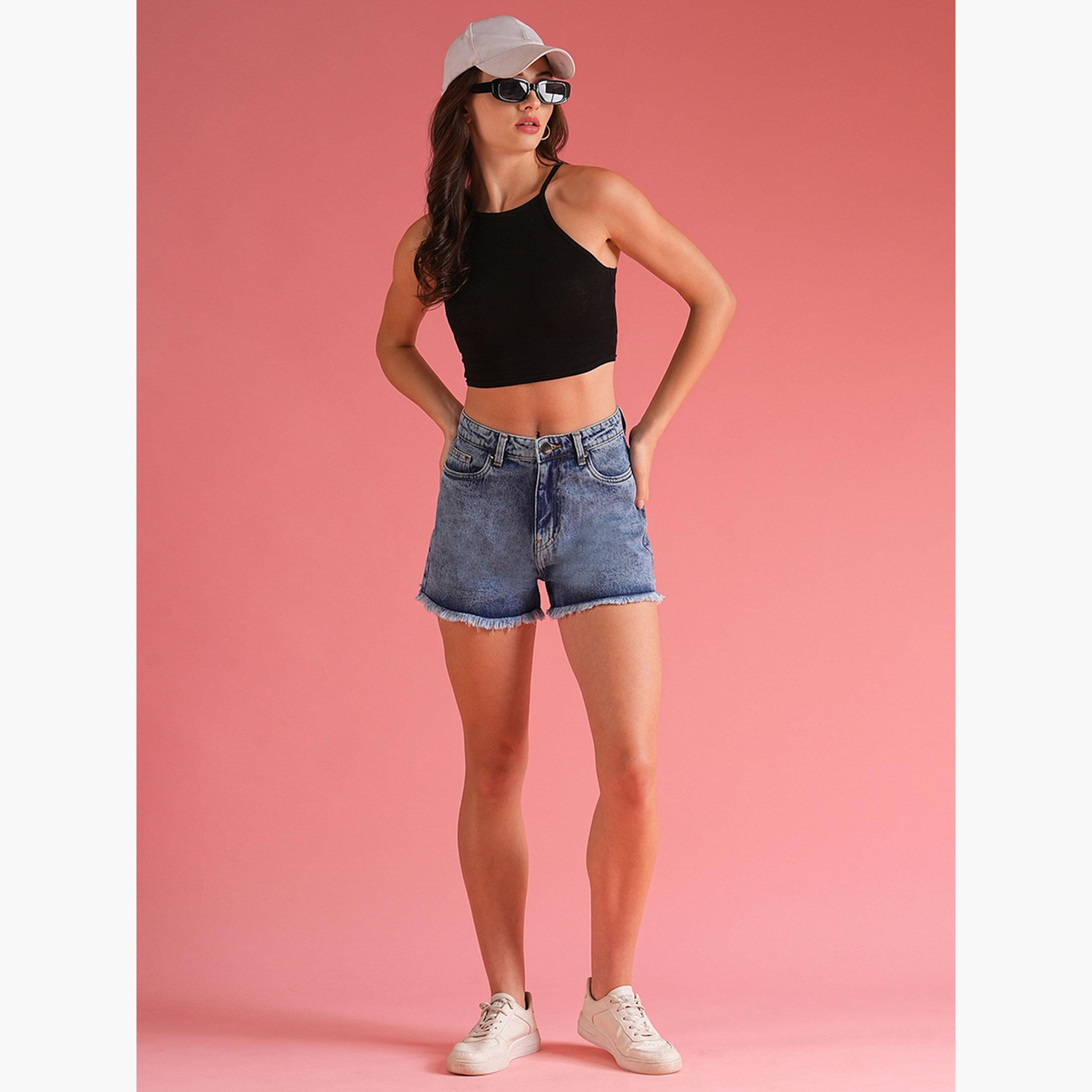 غلوبوص × ستايلي - شورت جينز أزرق فاتح ذو حافة واسعة-women-clothing-bottoms-shorts-image-2