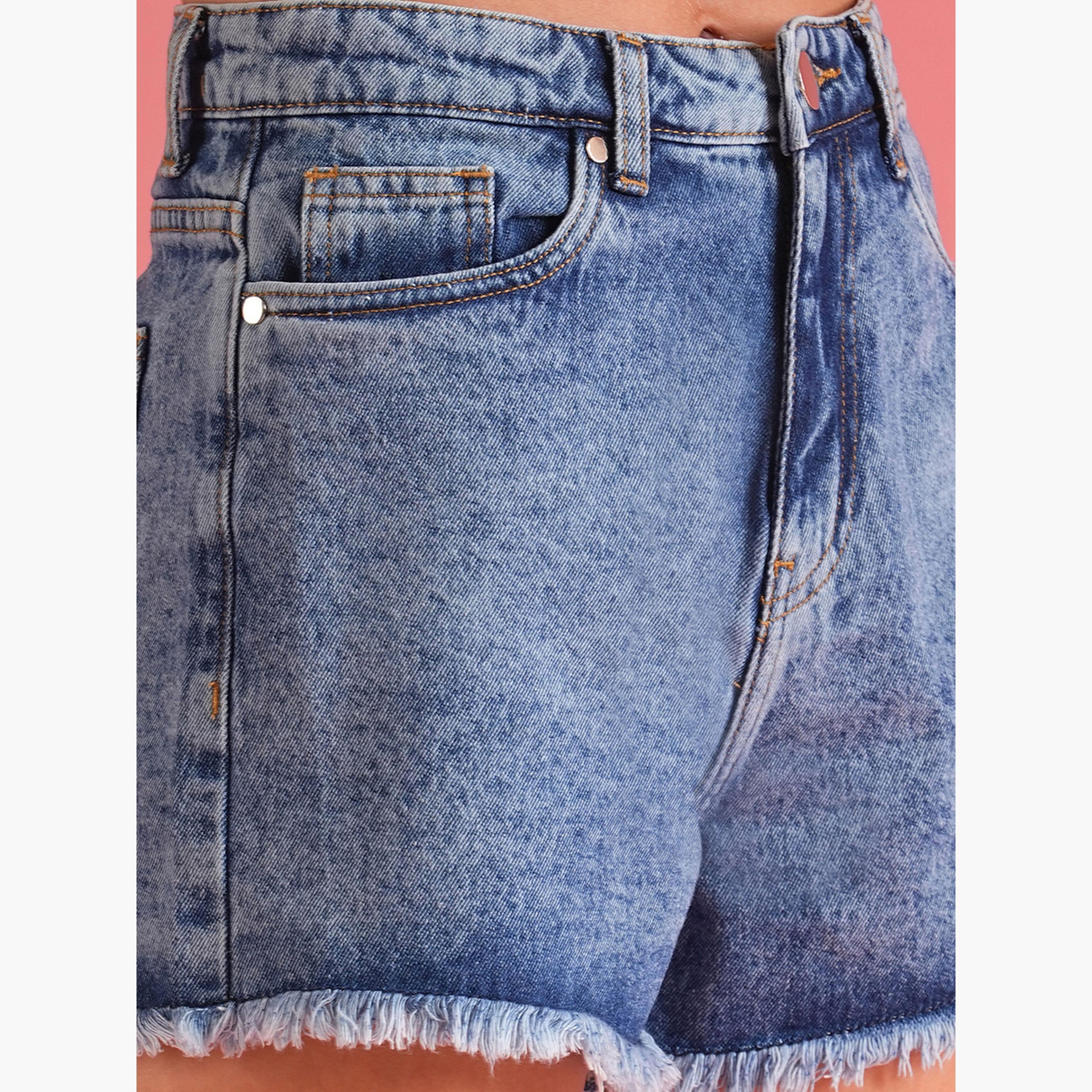 غلوبوص × ستايلي - شورت جينز أزرق فاتح ذو حافة واسعة-women-clothing-bottoms-shorts-image-4