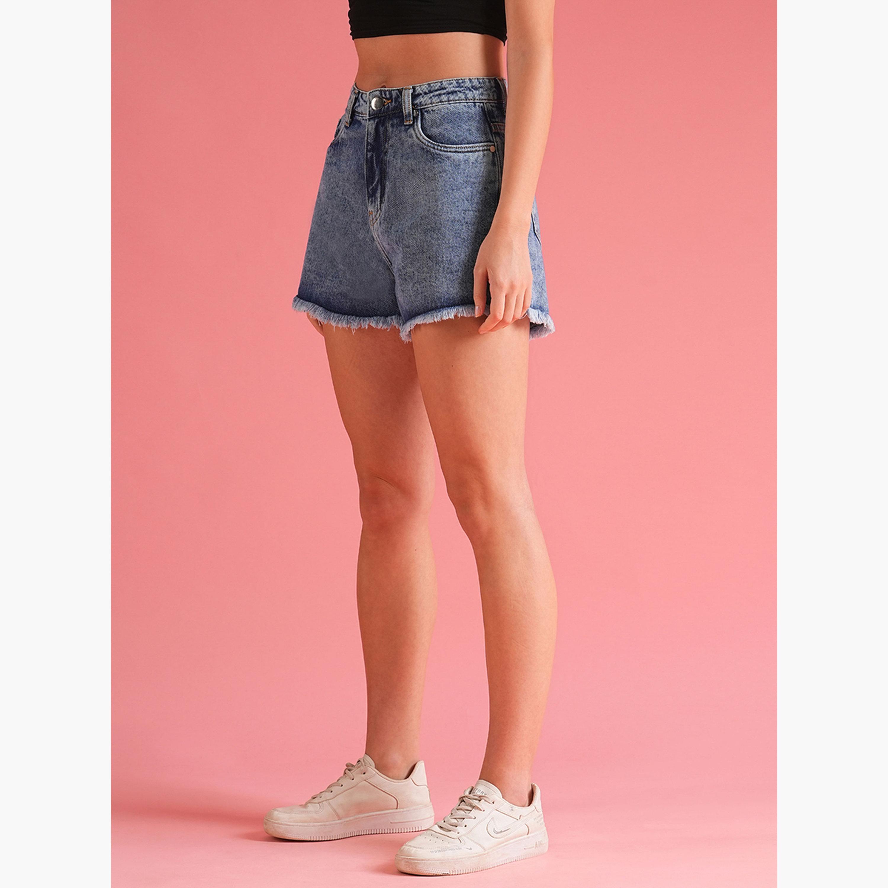 غلوبوص × ستايلي - شورت جينز أزرق فاتح ذو حافة واسعة-women-clothing-bottoms-shorts-image-5