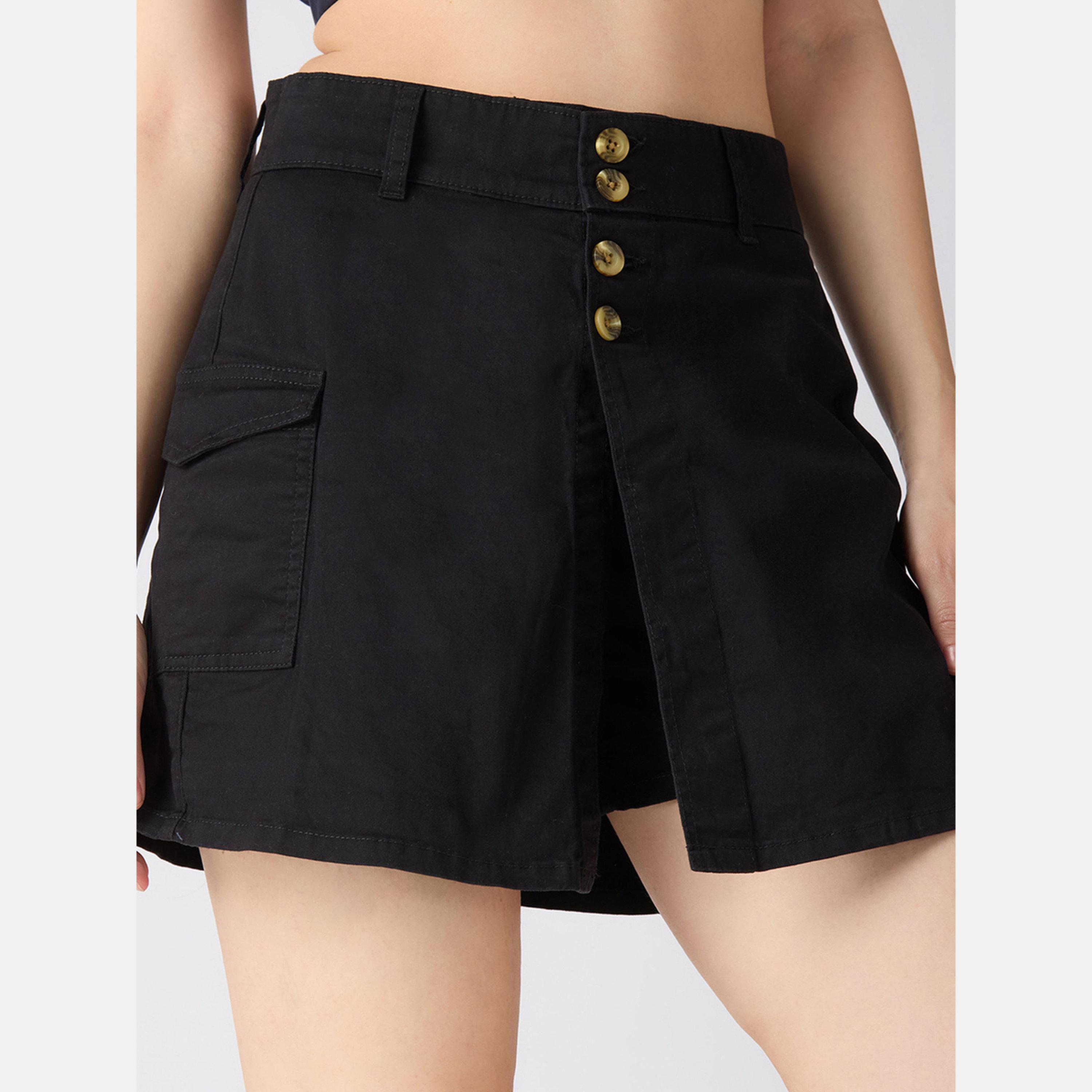 غلوبوص × ستايلي - تنورة قصيرة سوداء قابلة للتمدد بقصّة عادية-women-clothing-bottoms-shorts-image-6