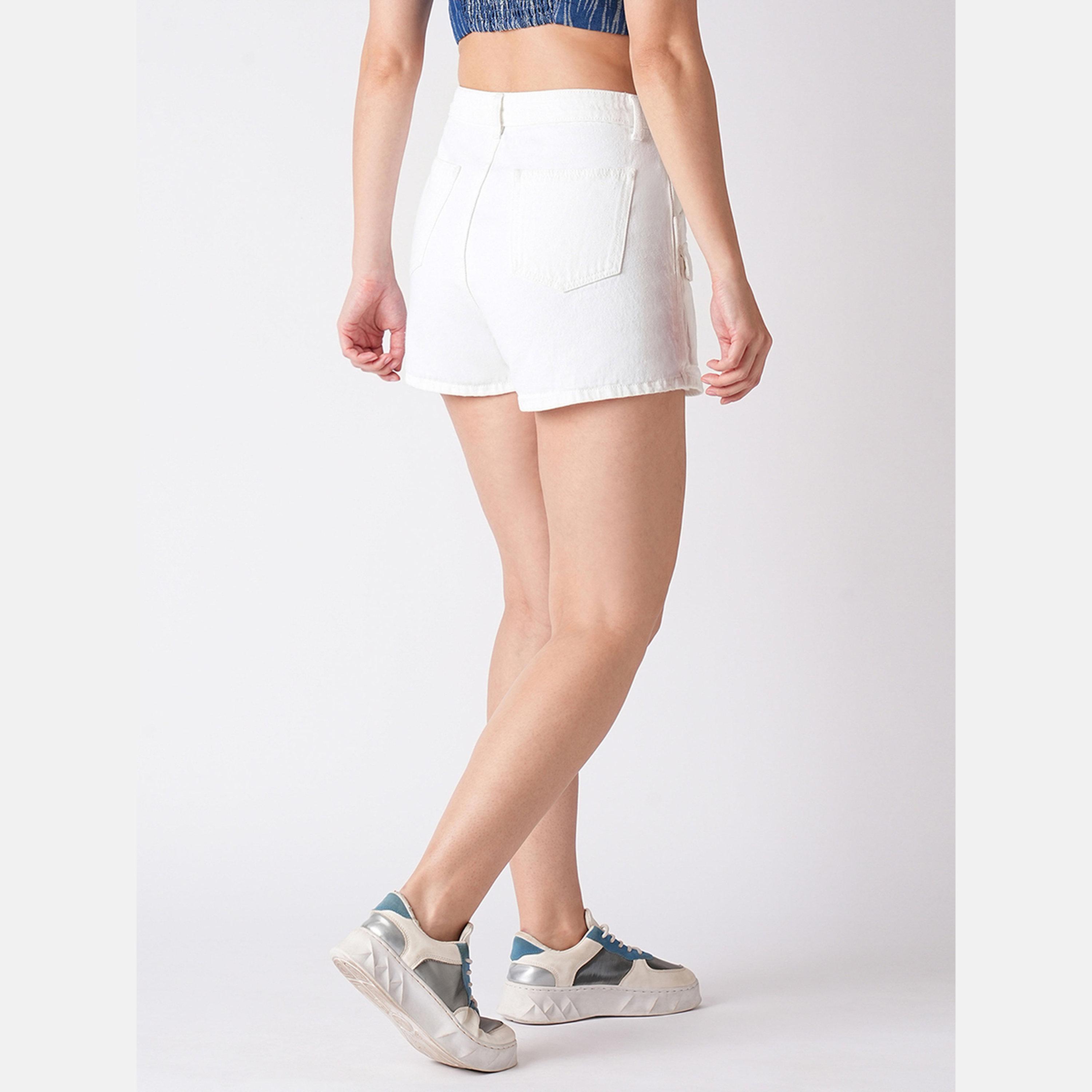 غلوبوص × ستايلي - تنورة جينز بيضاء مع جيب-women-clothing-bottoms-shorts-image-3