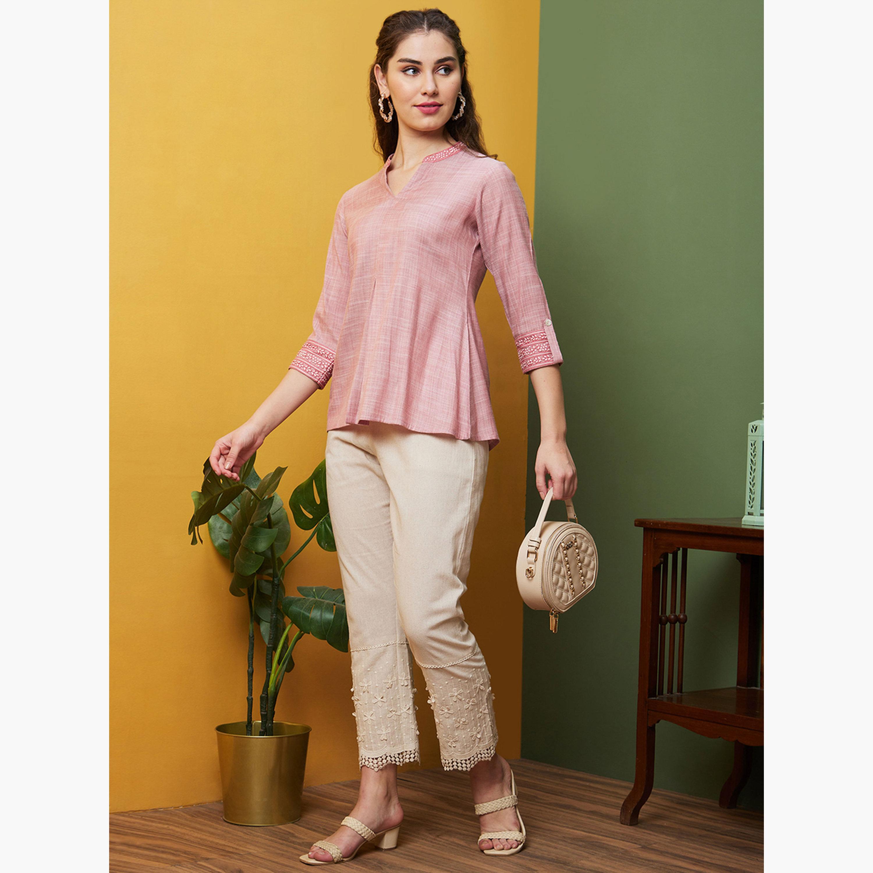 غلوبوص × ستايلي - تونيك مطرز بياقة ماندرين وحاشية واسعة-women-clothing-shirtsandblouses-blouses-image-2