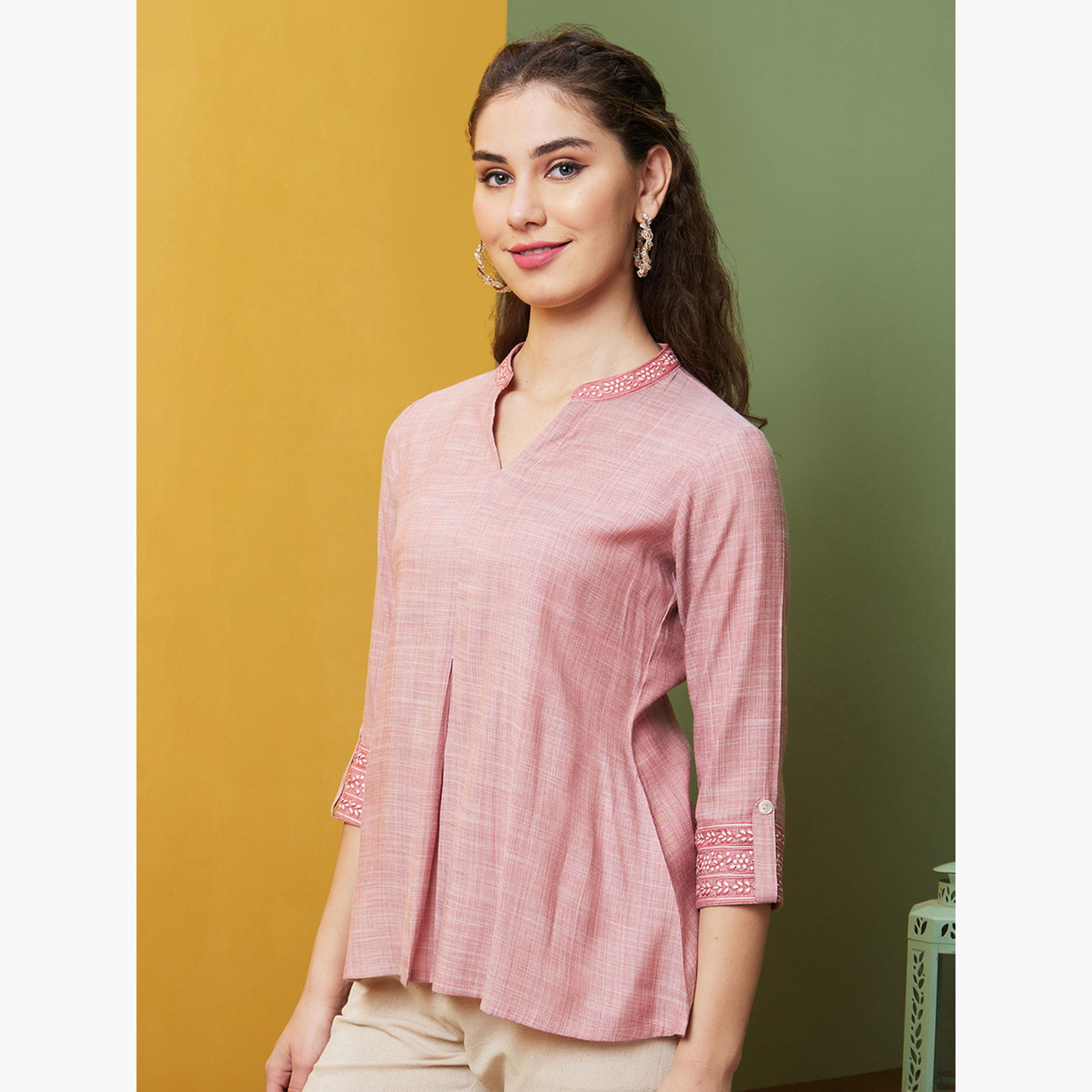 غلوبوص × ستايلي - تونيك مطرز بياقة ماندرين وحاشية واسعة-women-clothing-shirtsandblouses-blouses-image-4