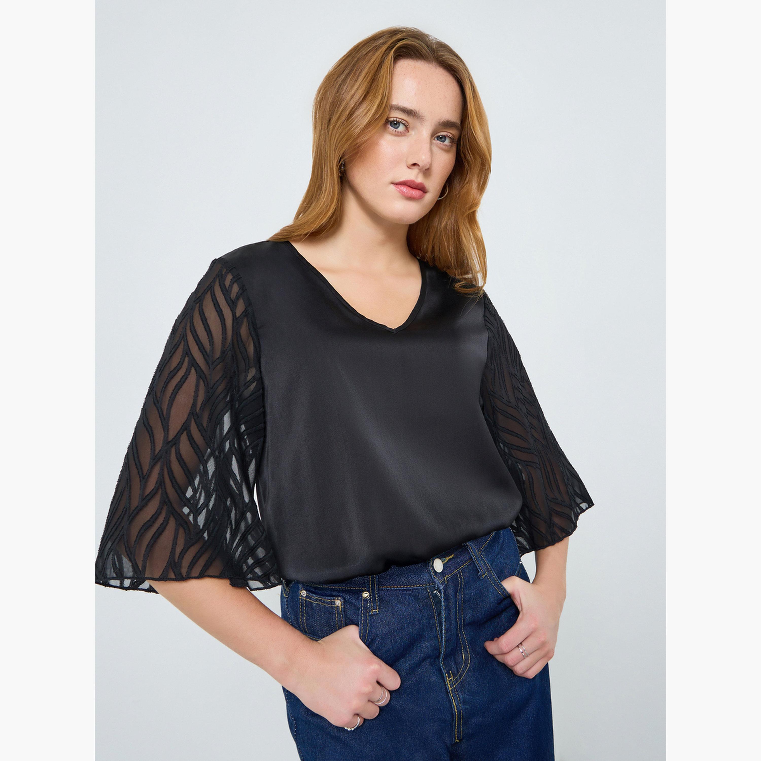 بلوزة بأكمام على شكل فراشة بتفاصيل بارزة الملمس-women-clothing-shirtsandblouses-blouses-image-3