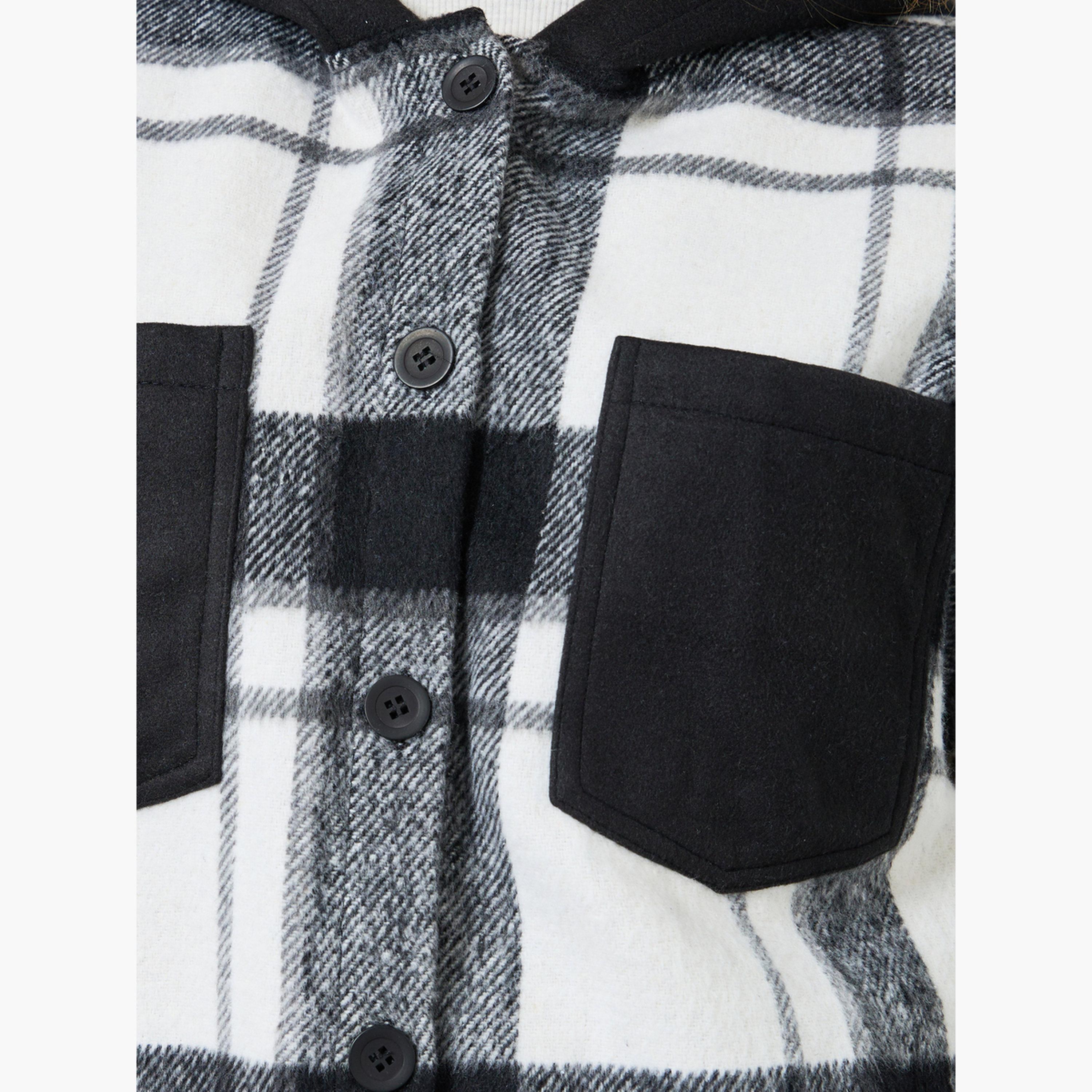 جاكيت بنقشة مربعات بتفاصيل جيب وأزرار أمامية-women-winterwear-coatsandjackets-jackets-image-4