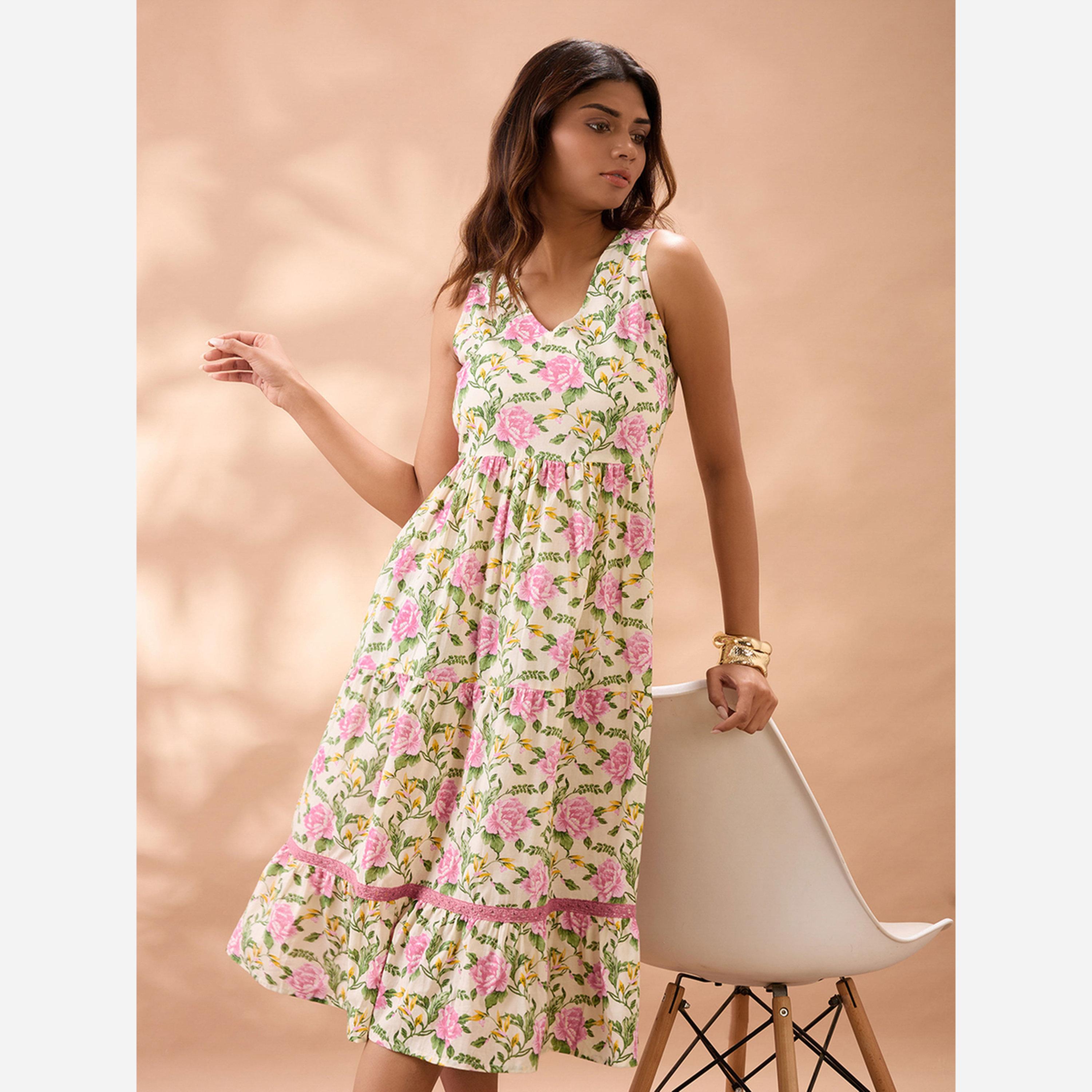 غلوبوص × ستايلي - فستان متوسط الطول تصميم عصري مزين بطبقات من الدانتيل وطبعة زهور-women-clothing-ethnicwear-dresses-image-2