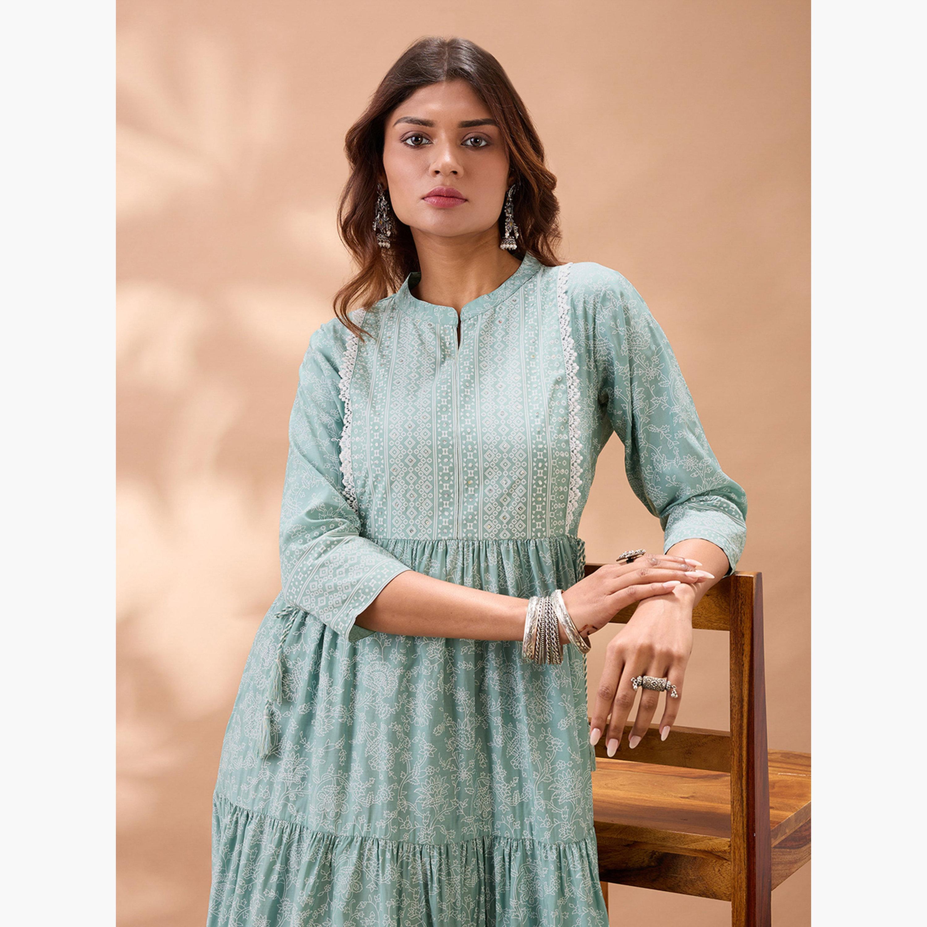 غلوبوص × ستايلي - فستان ماكسي متعدد الطبقات بطبعة زهور خضراء-women-clothing-ethnicwear-dresses-image-5