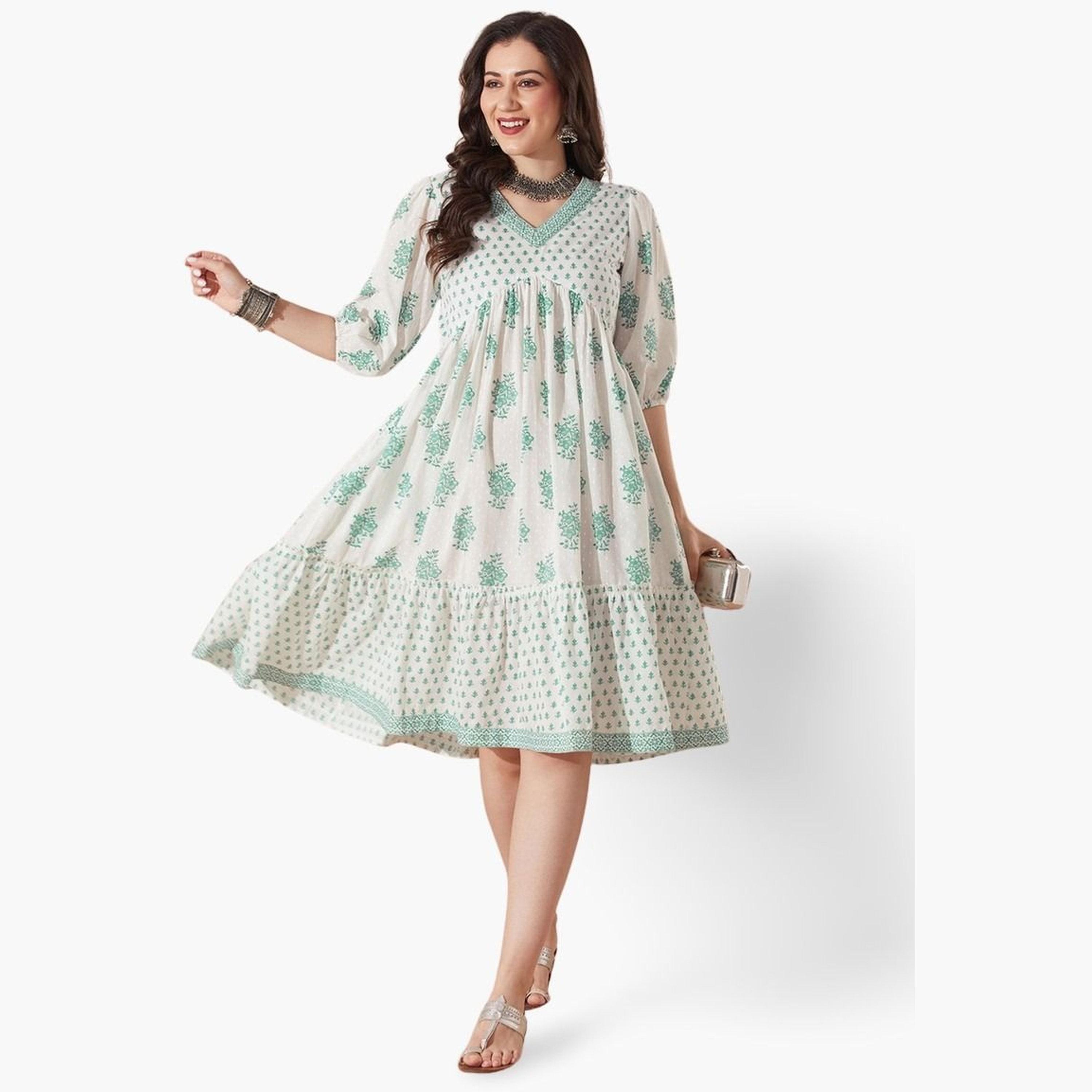 غلوبوص × ستايلي - فستان مورّد مع حاشية واسعة-women-clothing-ethnicwear-dresses-image-1