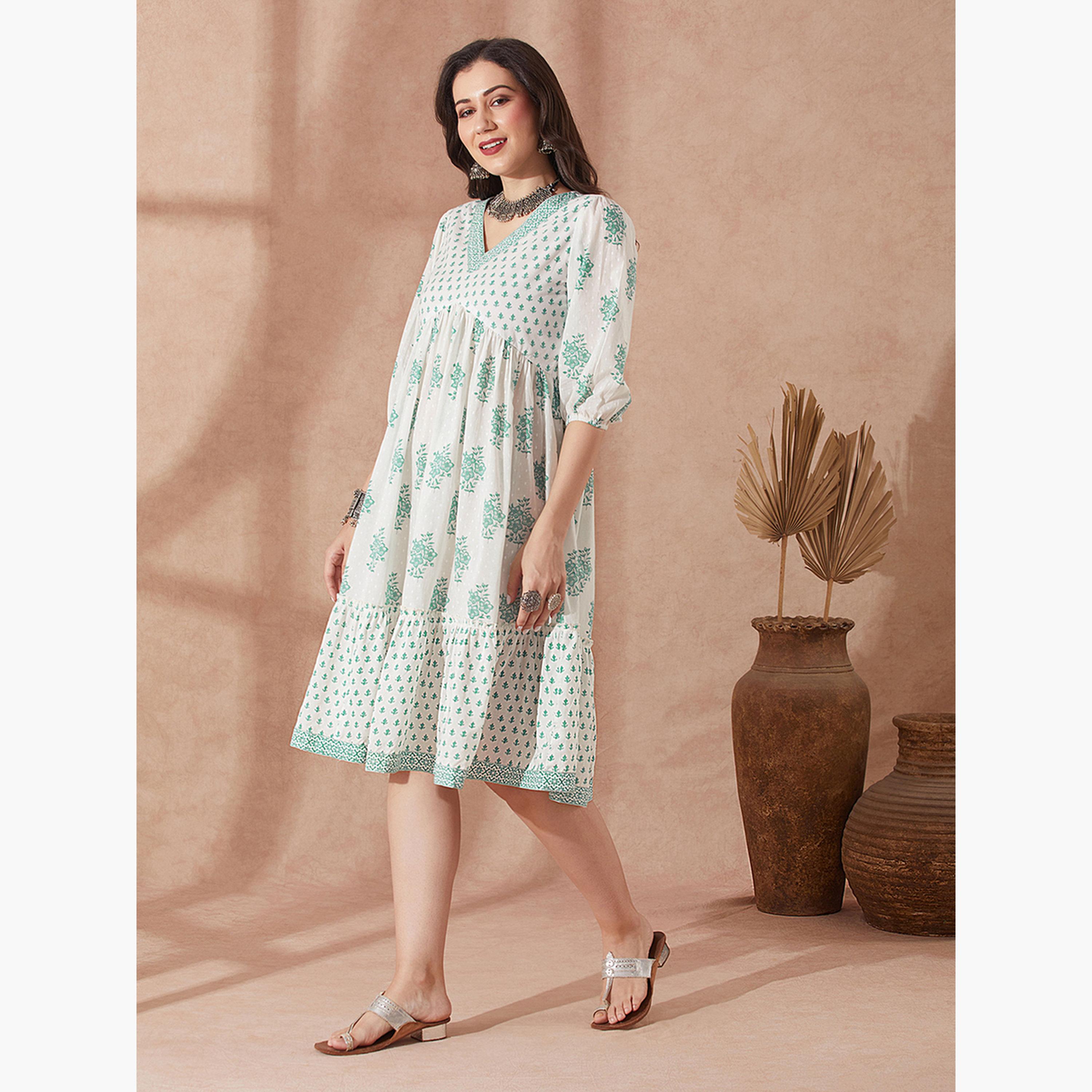 غلوبوص × ستايلي - فستان مورّد مع حاشية واسعة-women-clothing-ethnicwear-dresses-image-2