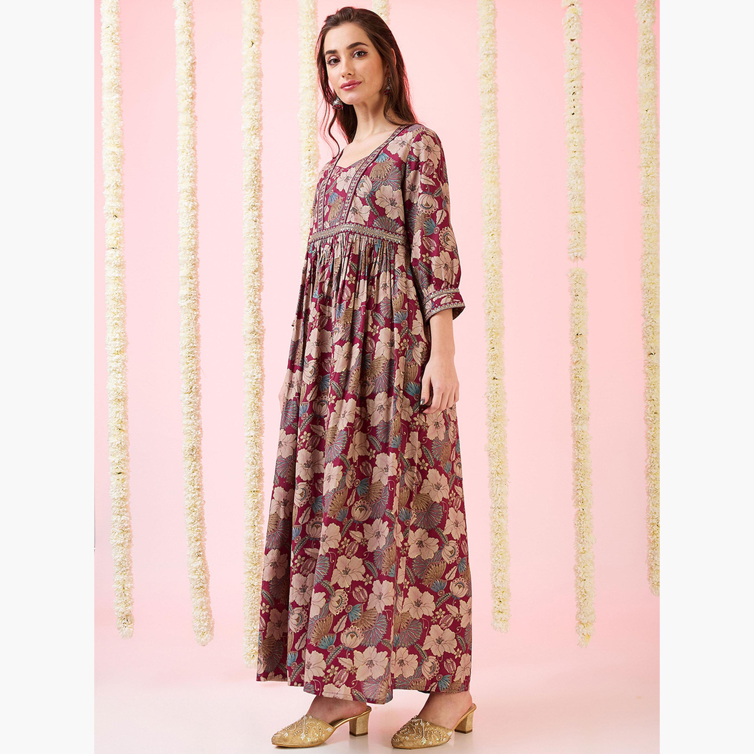 غلوبوص × ستايلي - فستان ماكسي مطبوع عليه زهور برقائق ذهبية-women-clothing-ethnicwear-dresses-image-2
