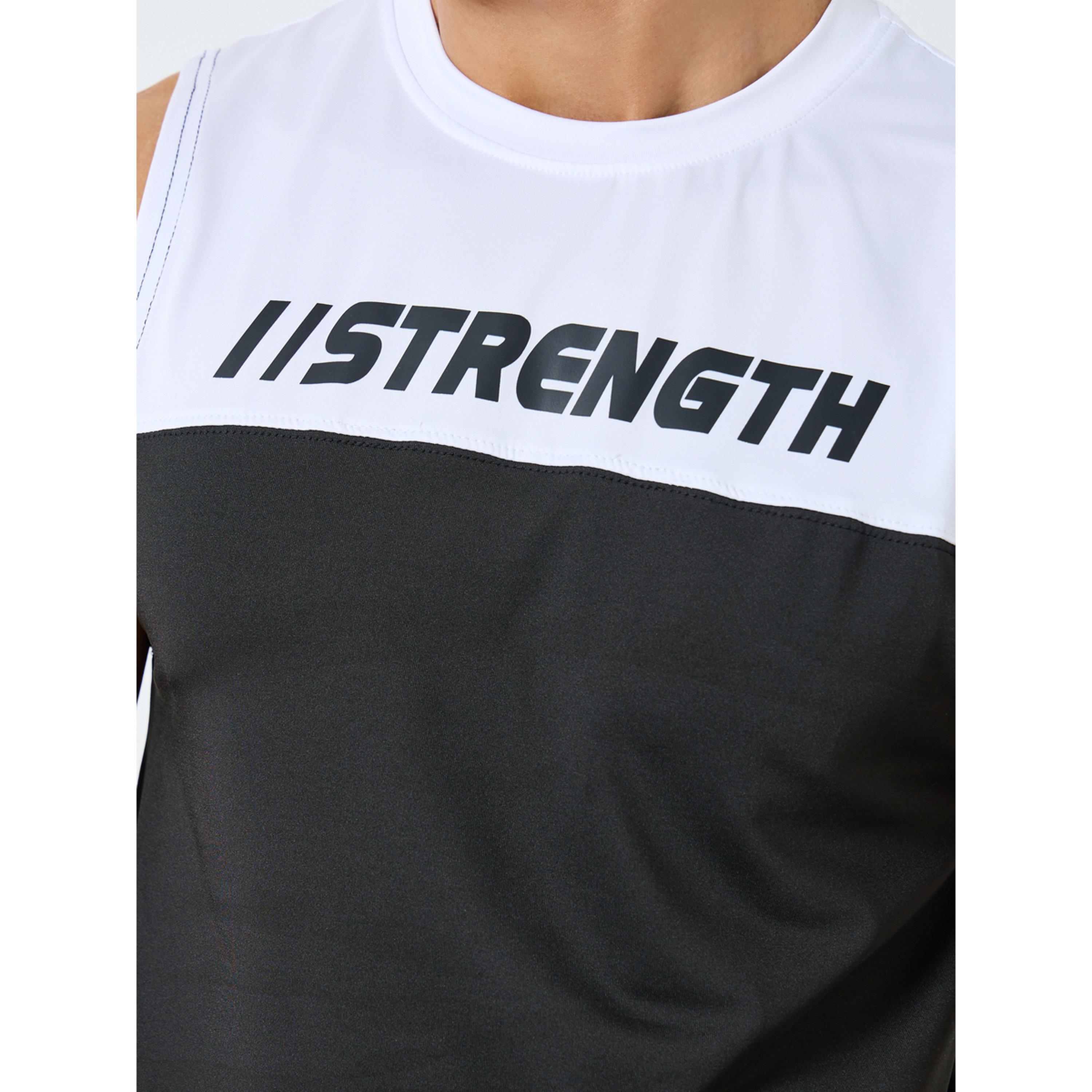 بلوزة تانك بلا أكمام بنمط كتل الالوان-men-clothing-sportswearandactivewear-tshirtsandpolos-image-4