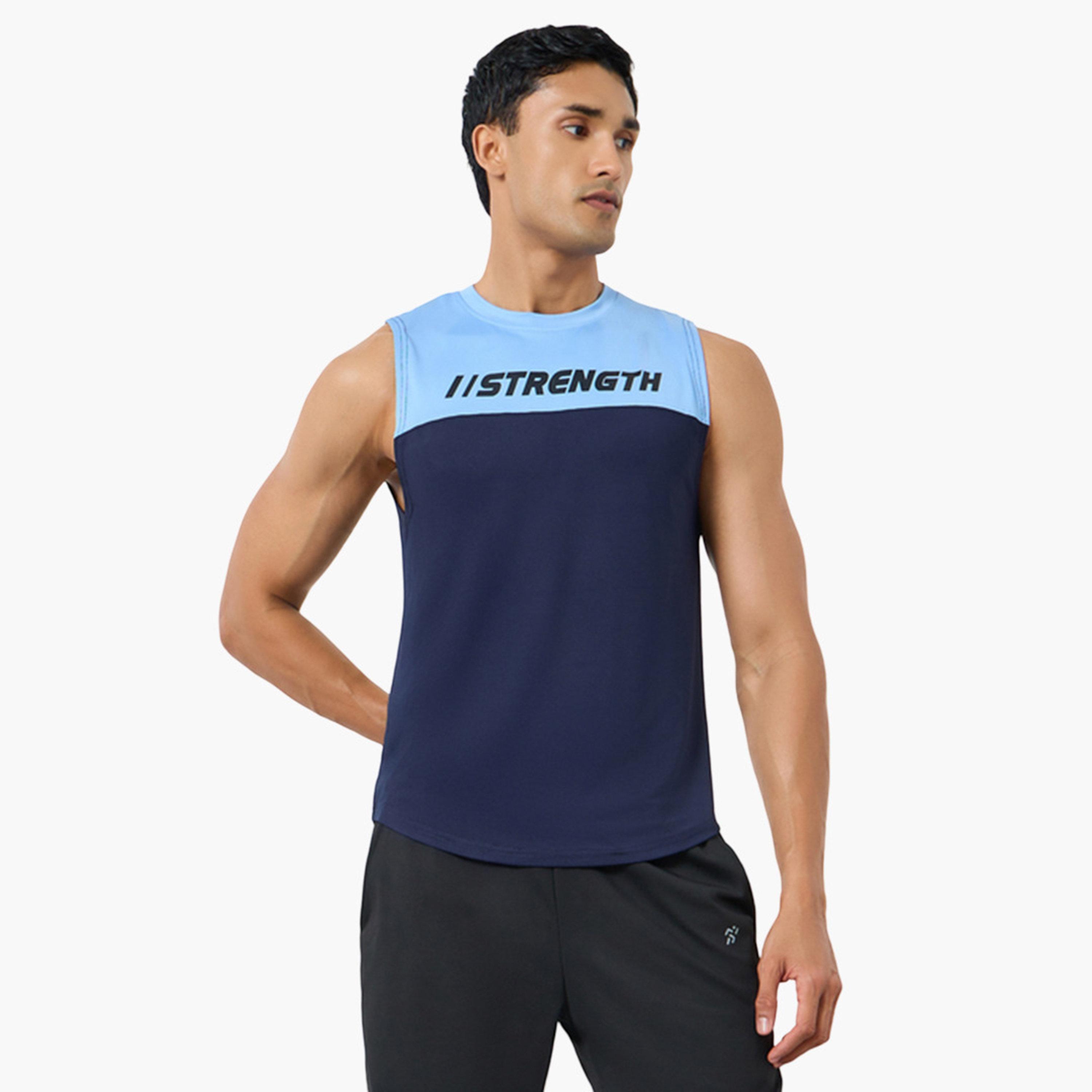 تيشيرت كت رياضي بنمط كتل الالوان-men-clothing-sportswearandactivewear-tshirtsandpolos-image-1