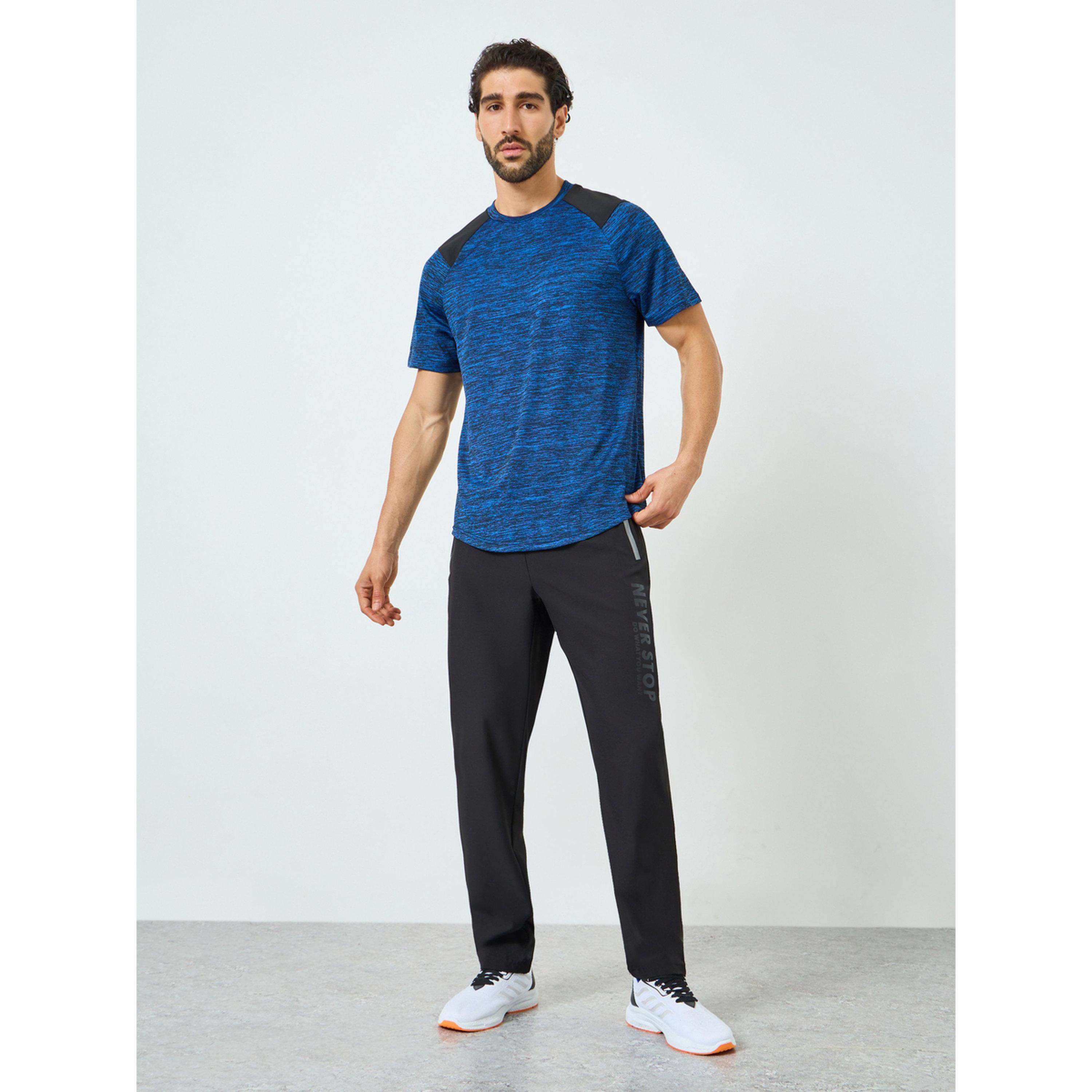 بنطال تدريب رجالي بطبعة جرافيك-men-clothing-sportswearandactivewear-bottoms-joggers-image-2