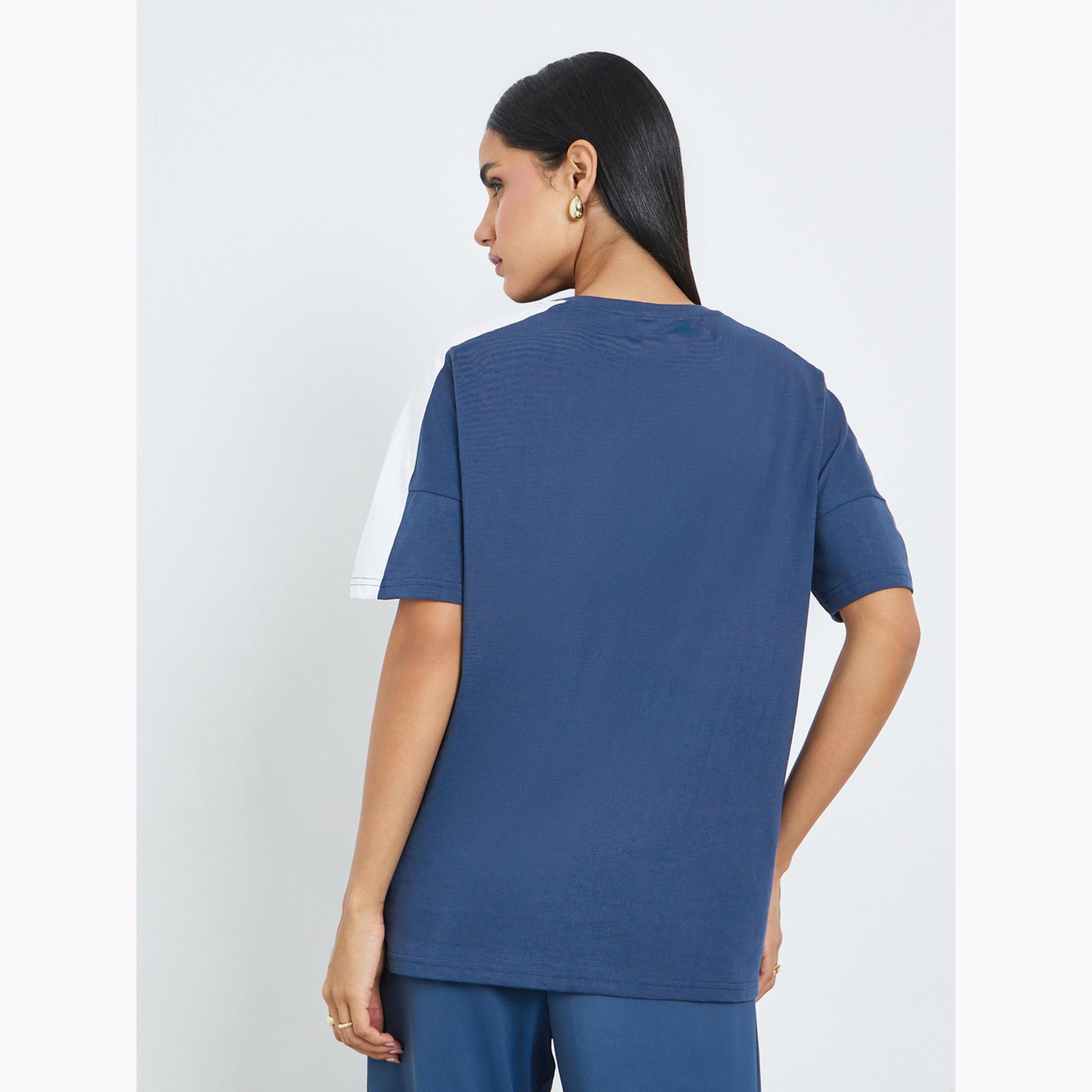 تيشيرت قطن أزرق مقاس كبير بطبعة شعار-women-clothing-tshirts-image-4