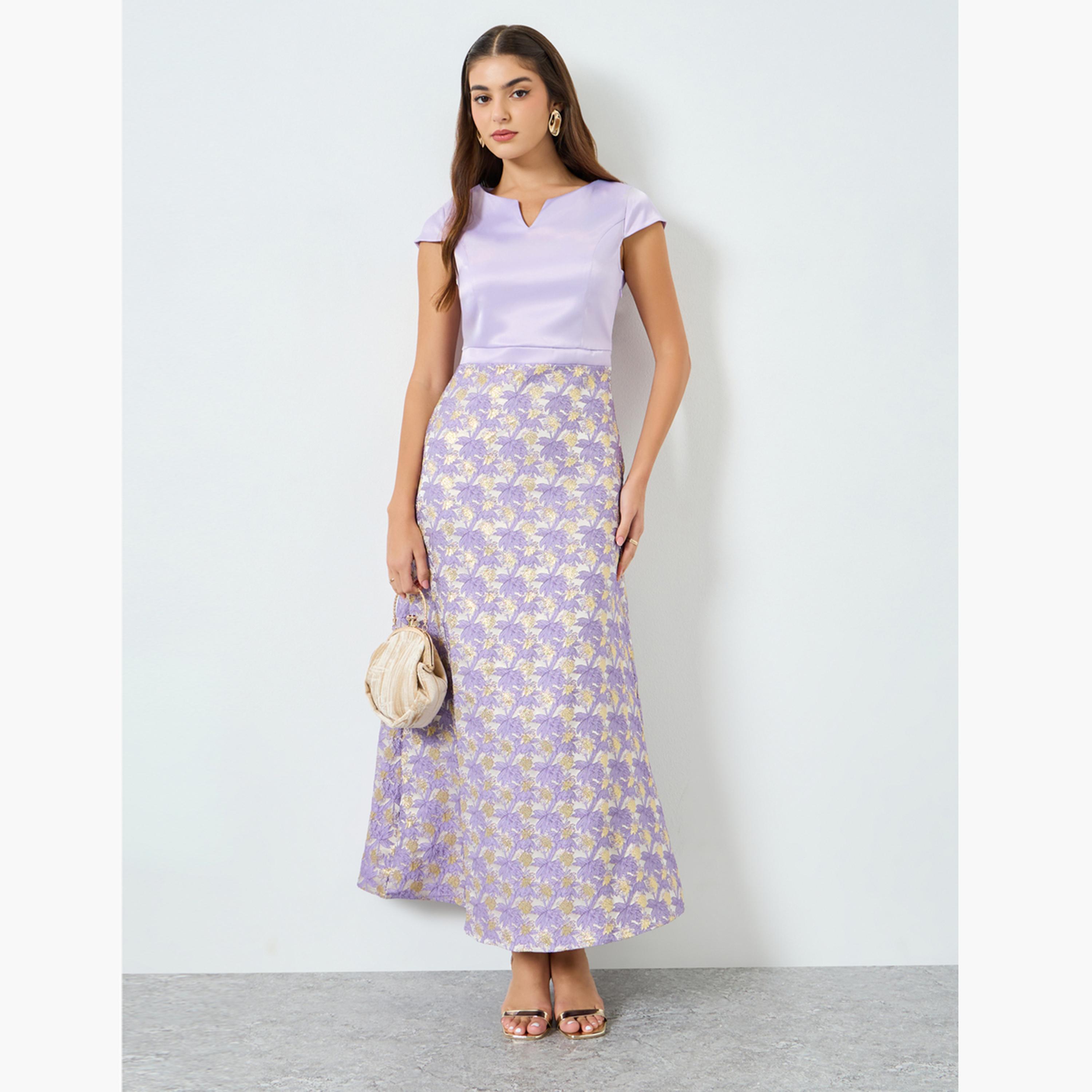 فستان طويل بحافة واسعة وأكمام قصيرة-women-clothing-dresses-image-1