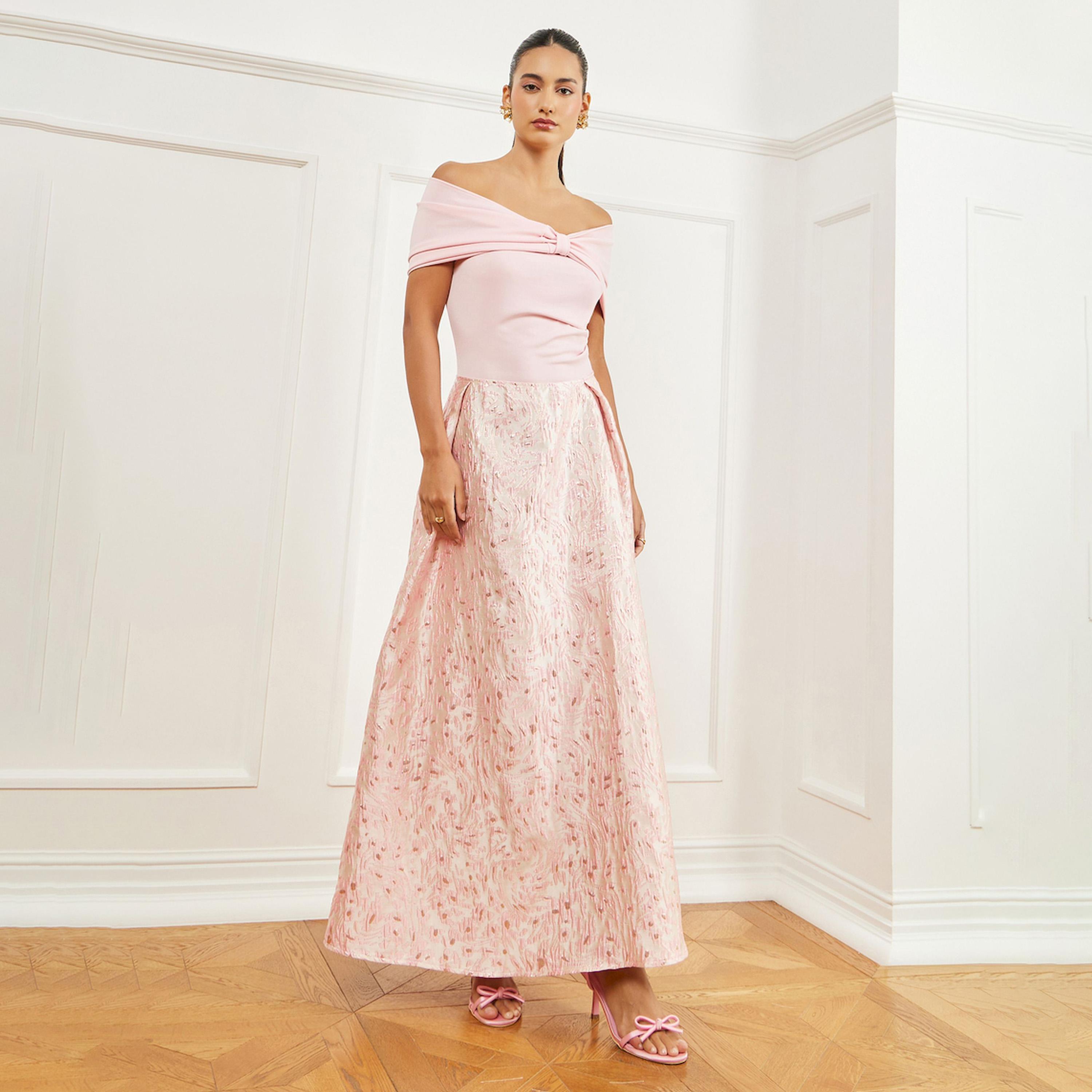 فستان طويل جاكار بأكتاف مكشوفة وحافة واسعة-women-clothing-dresses-image-1