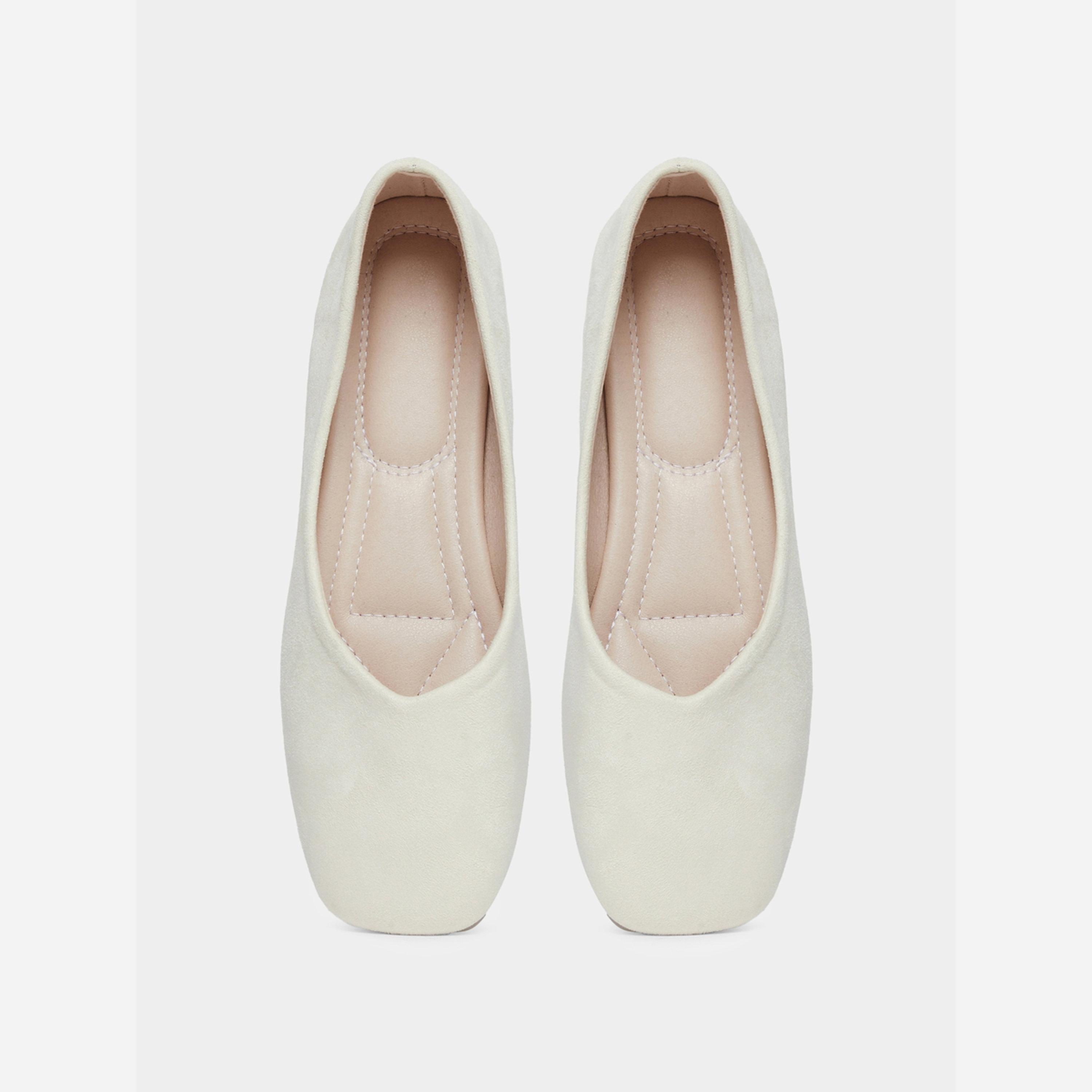 تيك تو - حذاء باليه لون بيج ذو مقدمة مدببة-women-shoes-sandals-flats-image-5