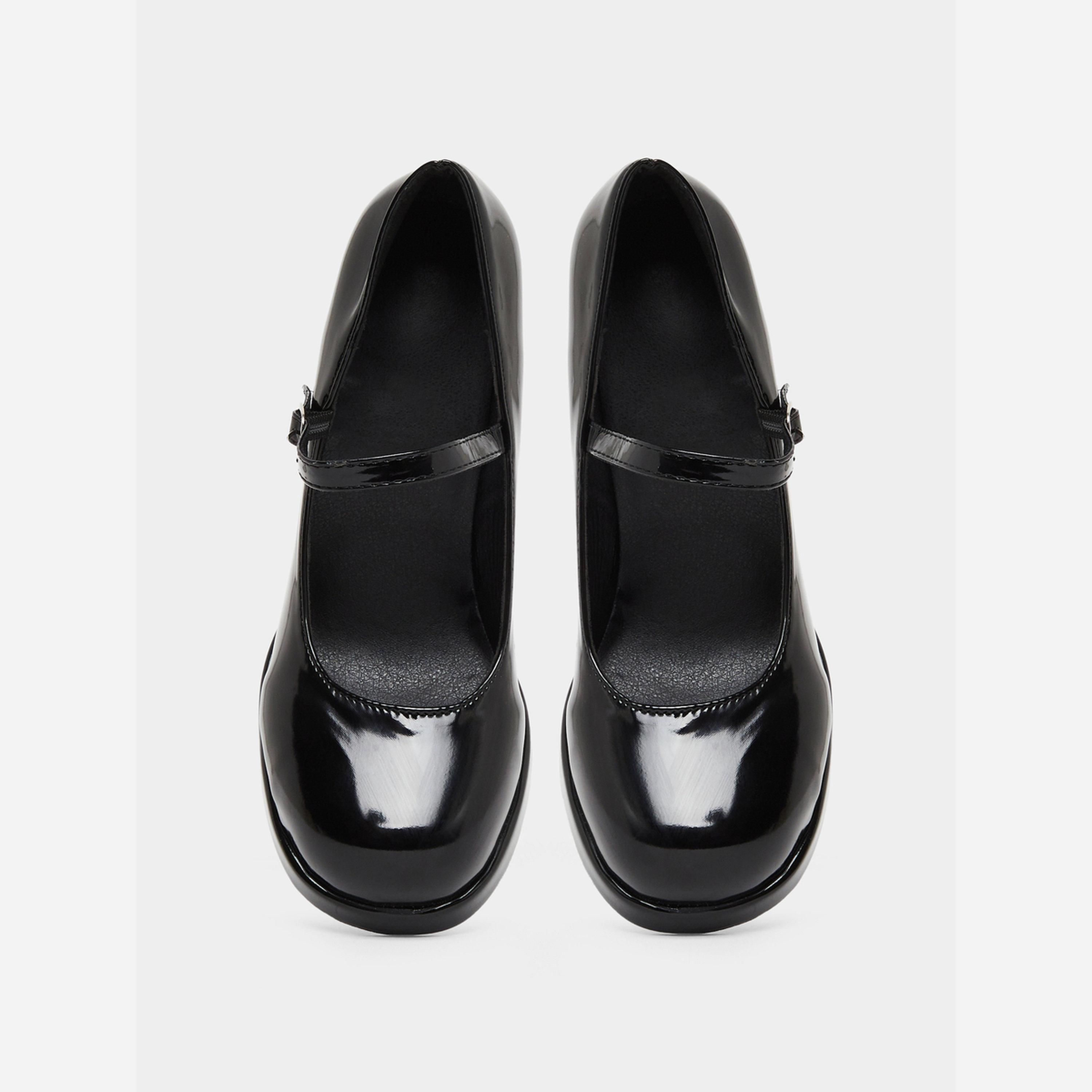 تيك تو - حذاء بكعب سميك من الجلد اللامع ذو حزام متين-women-shoes-sandals-heeled-image-5