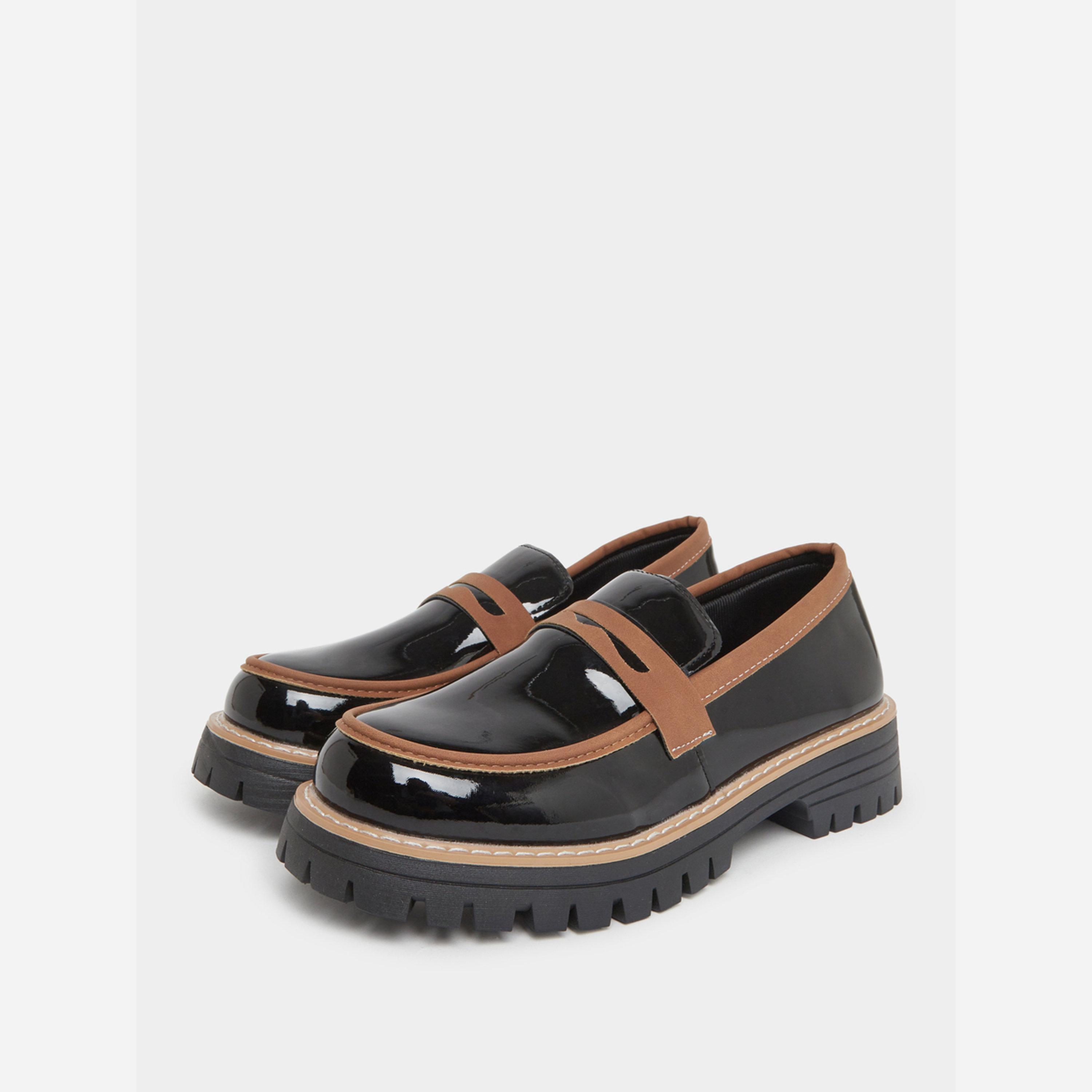 تيك تو - حذاء رياضي ذو نعل سميك بمشبك معدني لون أسود-women-shoes-loafersandmoccasins-image-1