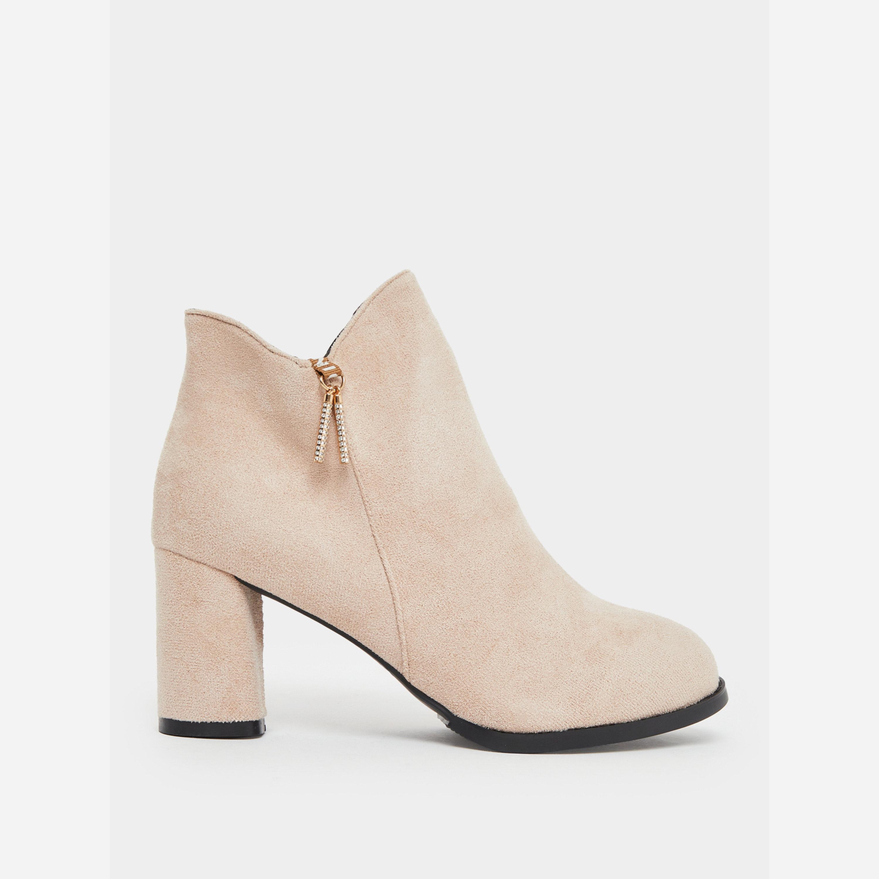 تيك تو - حذاء نسائي جلد بكعب عريض لون بيج-women-shoes-boots-image-2