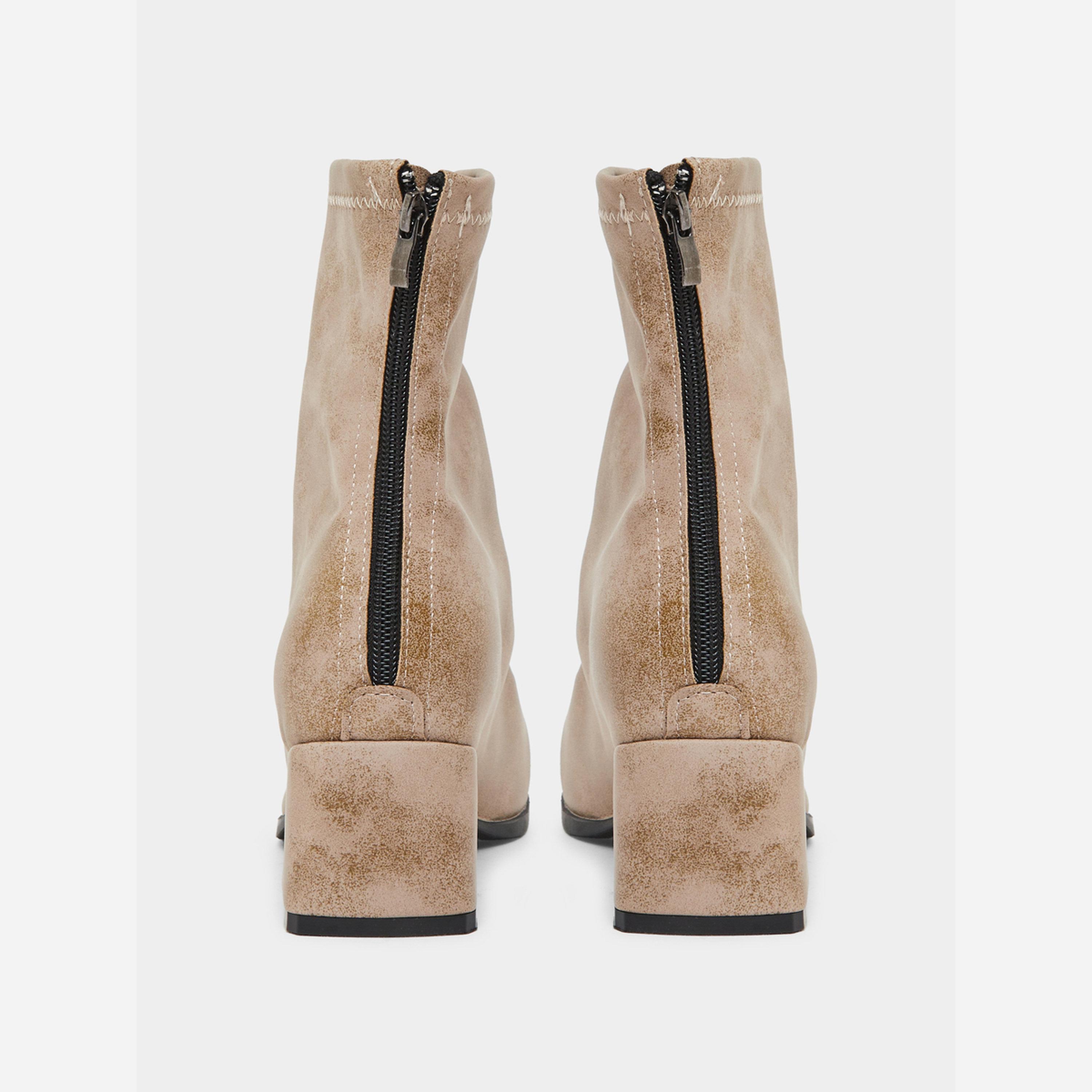 تيك تو - حذاء للنساء بكعب عريض تصل إلى الكاحل لون بيج-women-shoes-boots-image-4