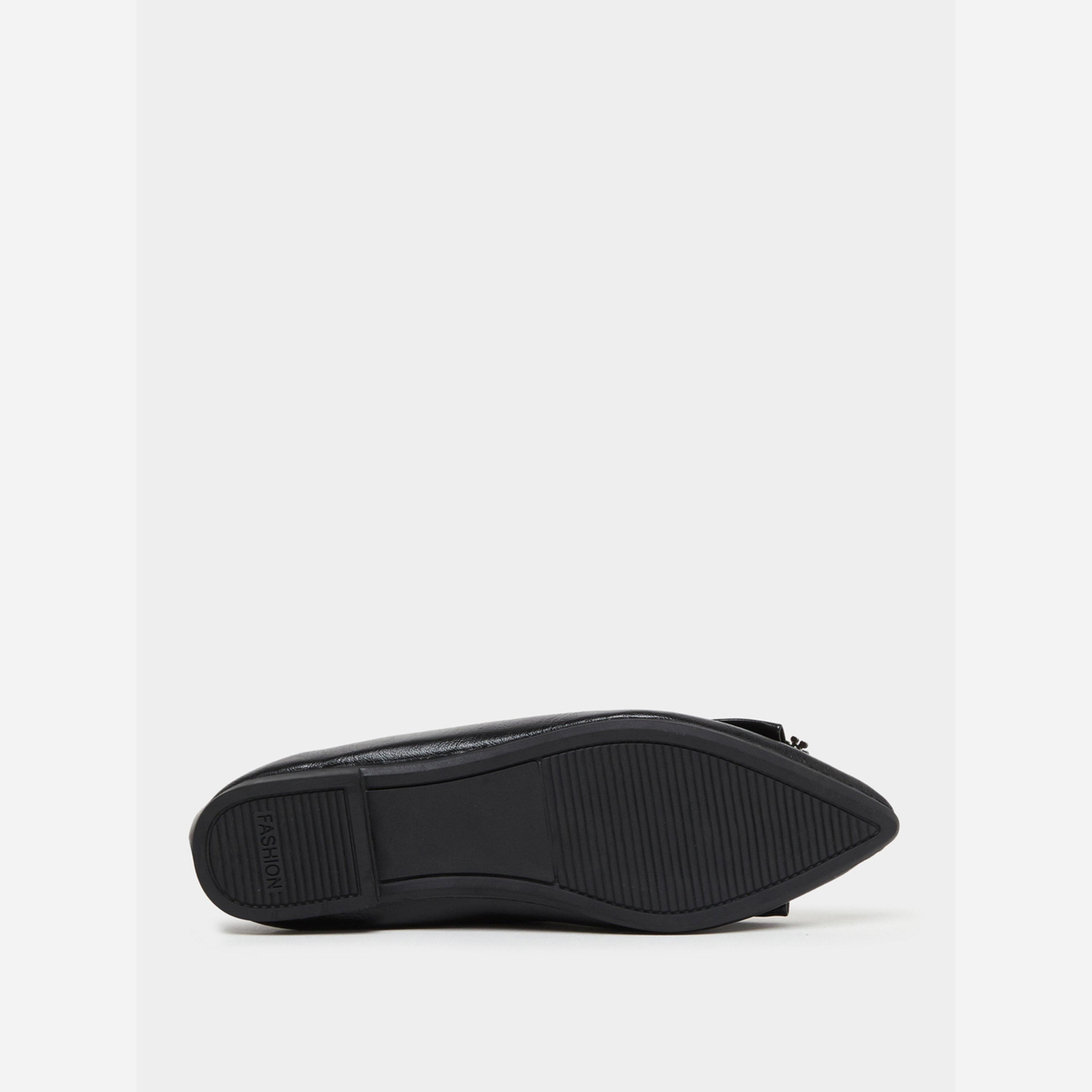 تيك تو - حذاء مسحط بمشبك مربع لون سادة-women-shoes-sandals-flats-image-6