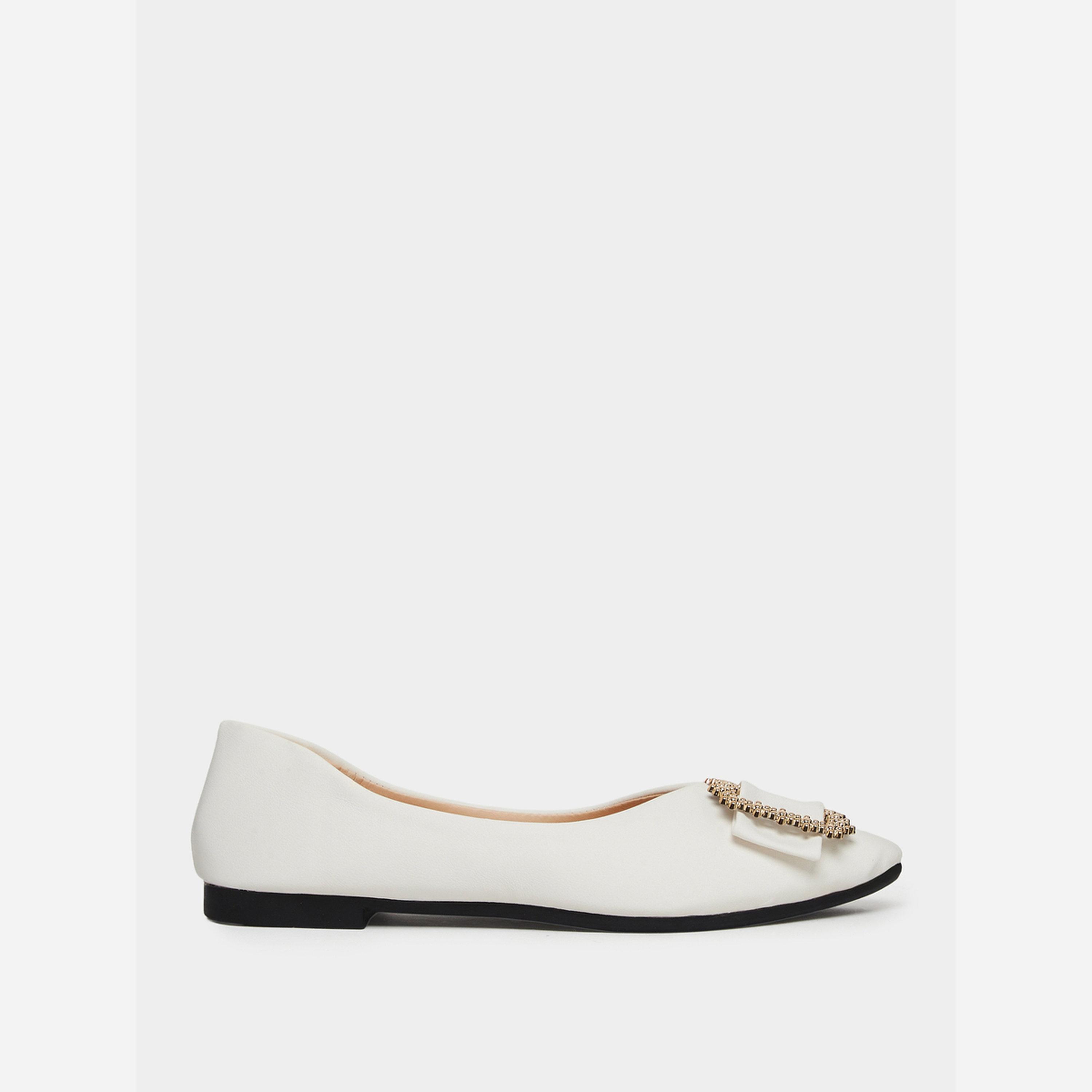 تيك تو - حذاء مسحط بمشبك مربع لون سادة-women-shoes-sandals-flats-image-5