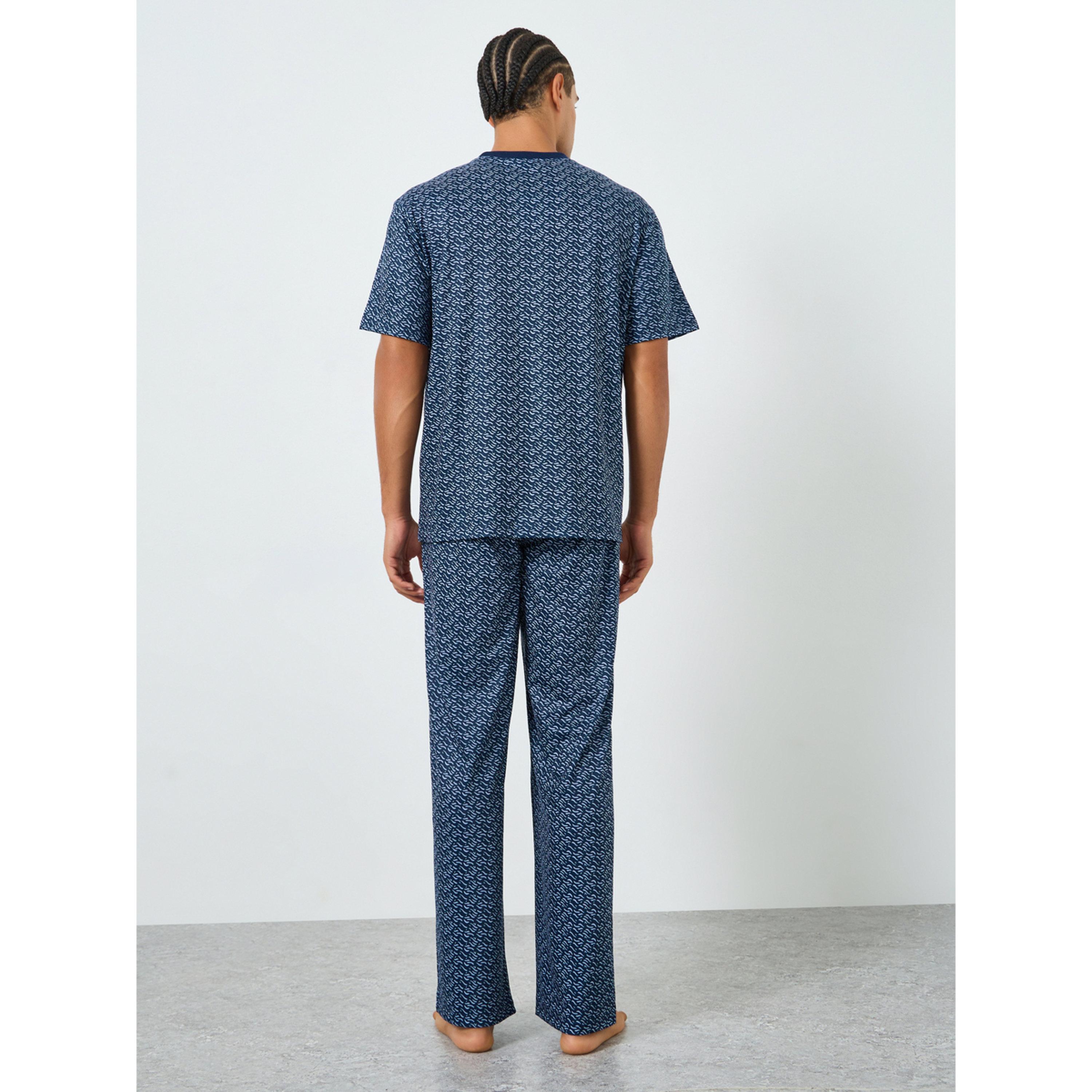 طقم بيجاما رجالي تيشيرت مطبوع بأكمام قصيرة مع بنطال-men-clothing-nightwear-sets-image-3