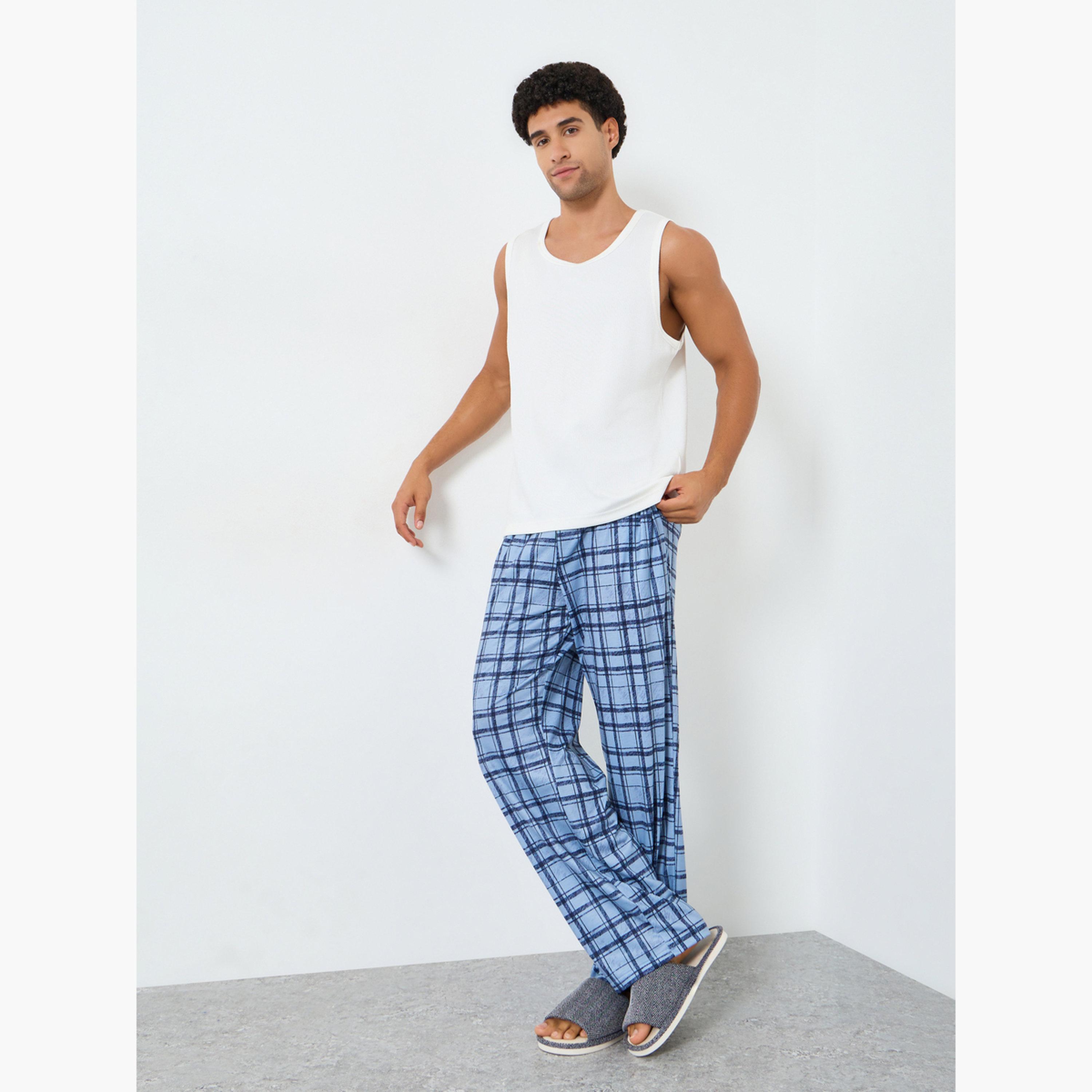 بنطال بيجاما بطبعة كاروهات وقصة مريحة-men-clothing-nightwear-pyjamaandshorts-image-2