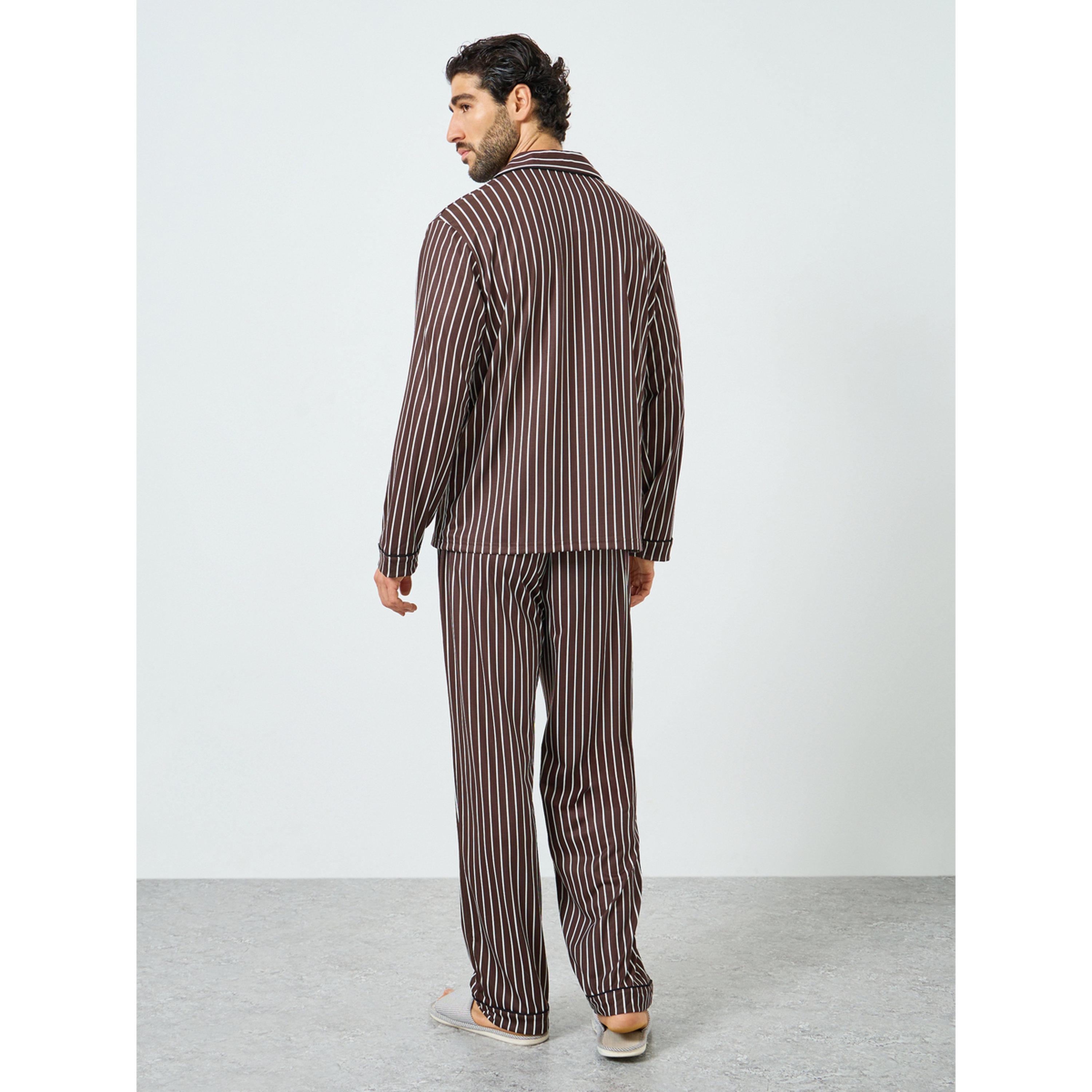 طقم بيجاما من رجالية بنمط قميص مخطط وبنطال-men-clothing-nightwear-sets-image-5