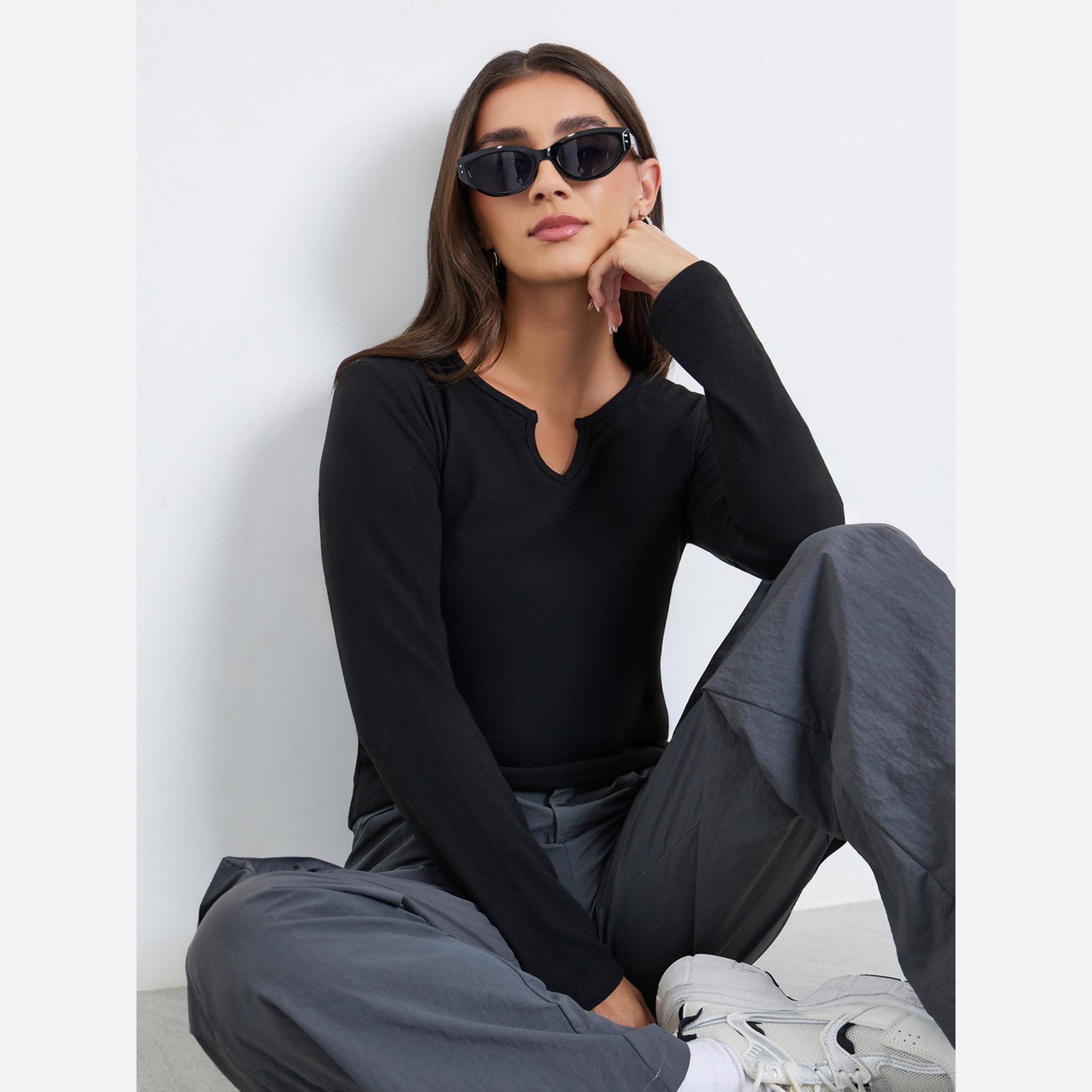 Styli Plain V-Neck Long-Sleeve T-Shirt-women-clothing-tshirts-image-3