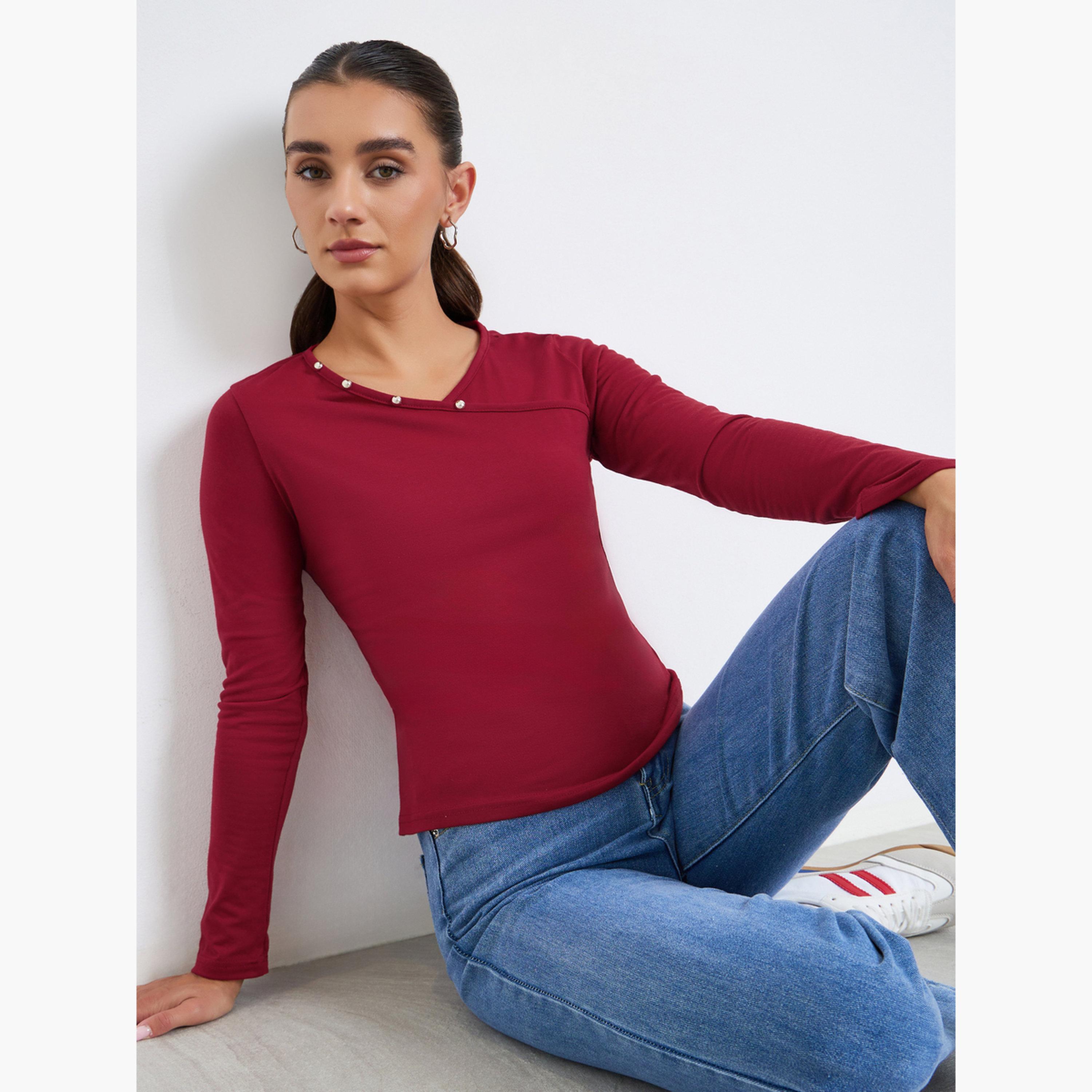 تيشيرت بقصة ضيقة بتفاصيل ترصيع-women-clothing-tshirts-image-3