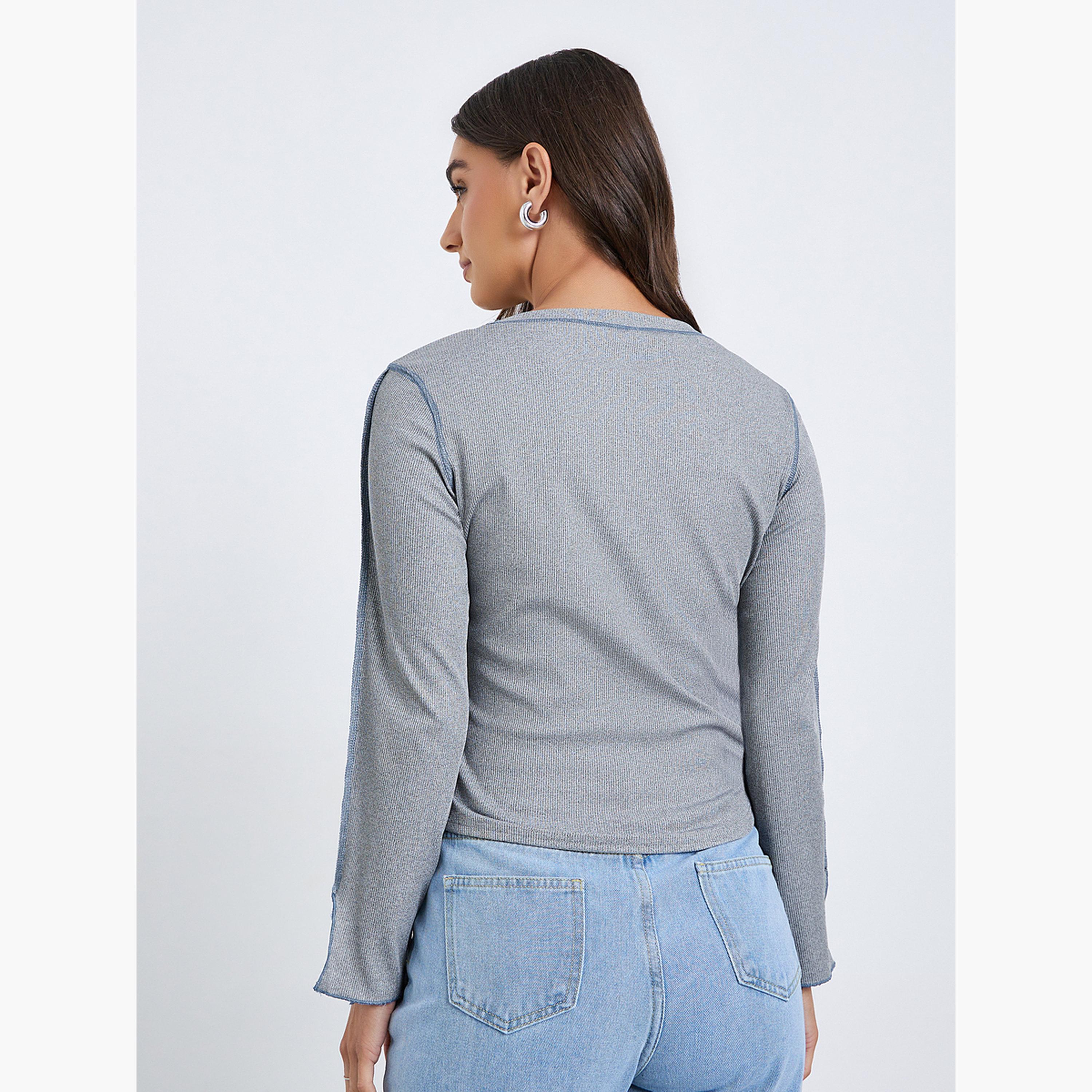 تيشيرت بتفاصيل محبوكة ودرزات علوية-women-clothing-tshirts-image-4