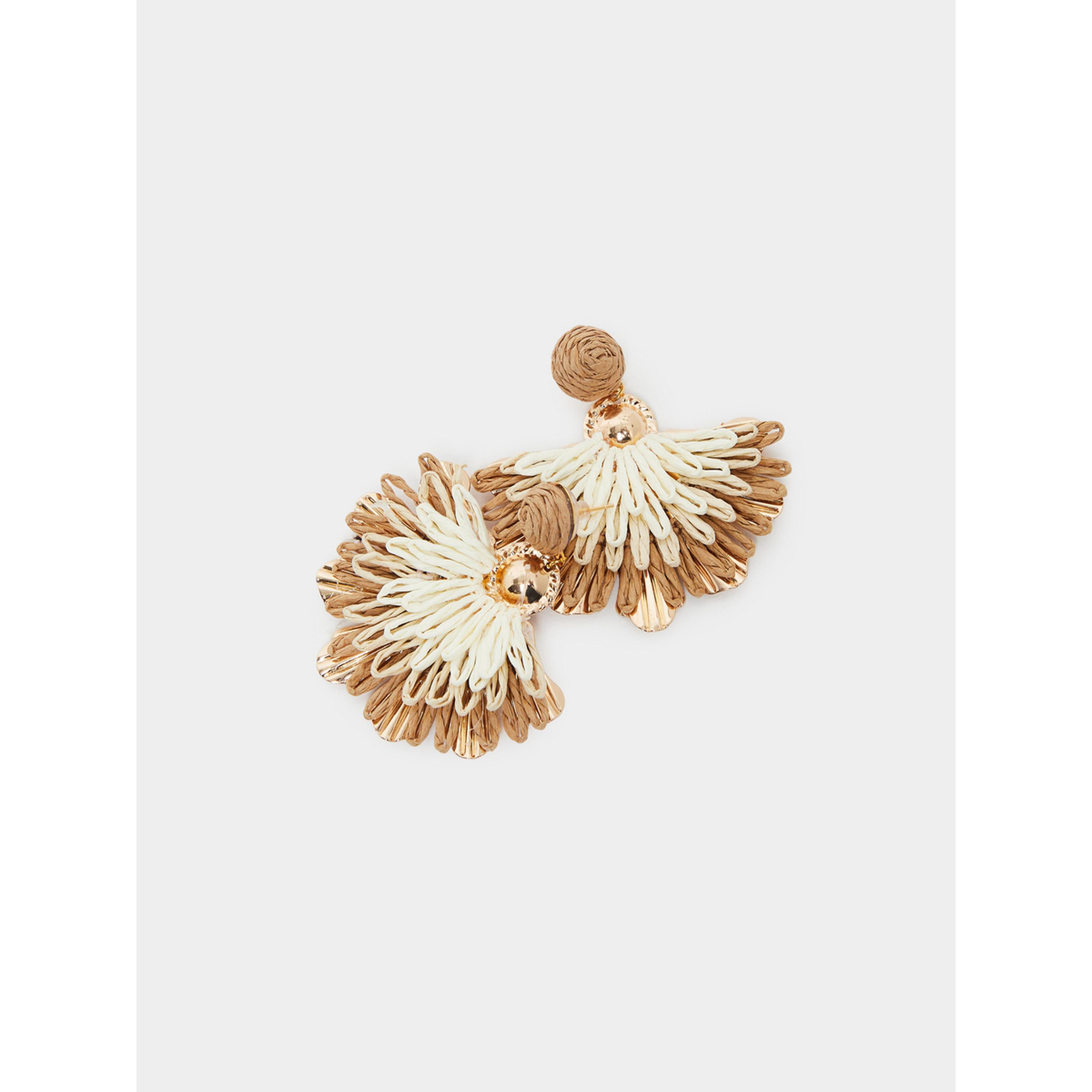 أقراط صغيرة بتصميم مروحة من الرافيا-women-watchesandjewellery-jewellery-earrings-image-3