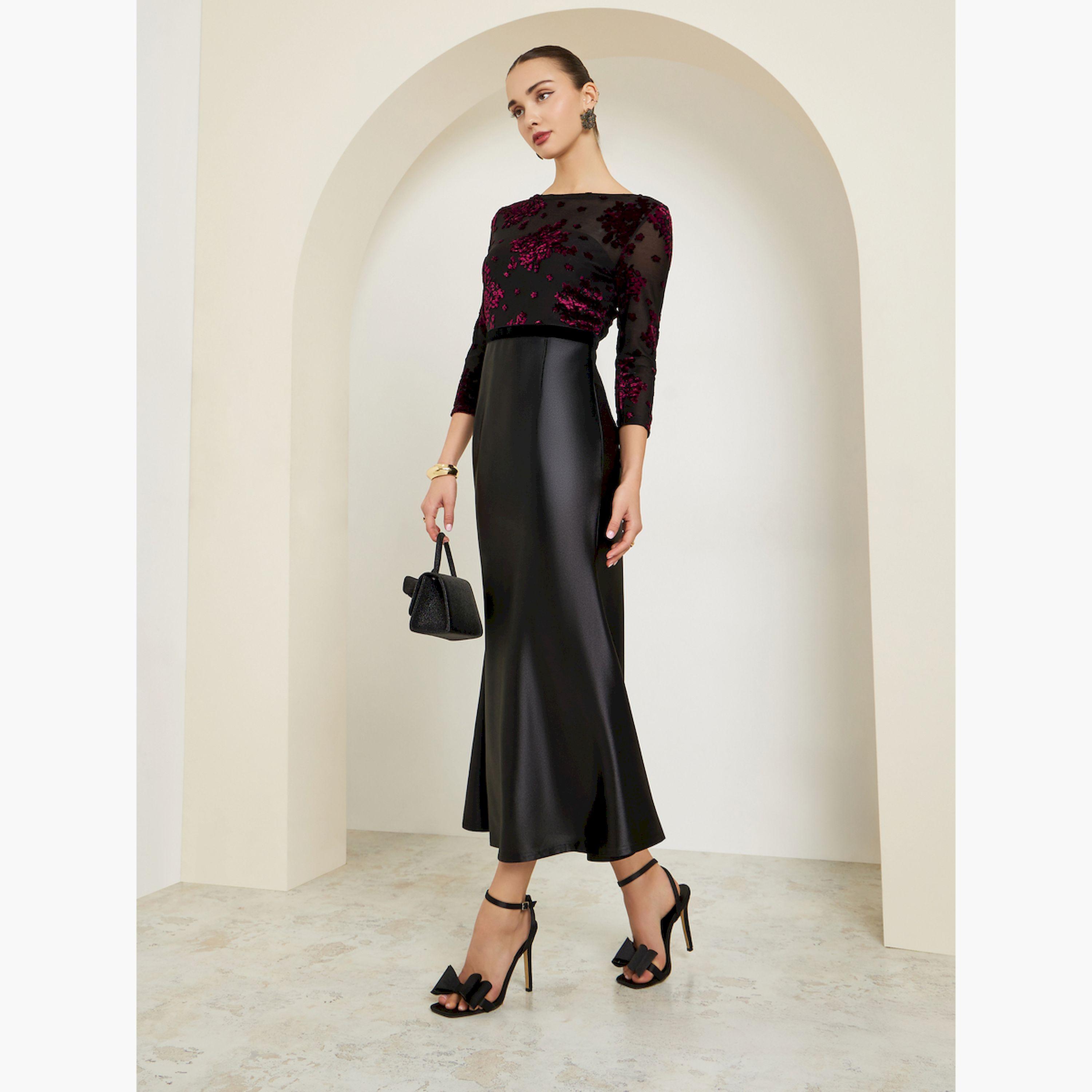 فستان طويل مخملي مزين بحافة ميرميد-women-clothing-dresses-image-1