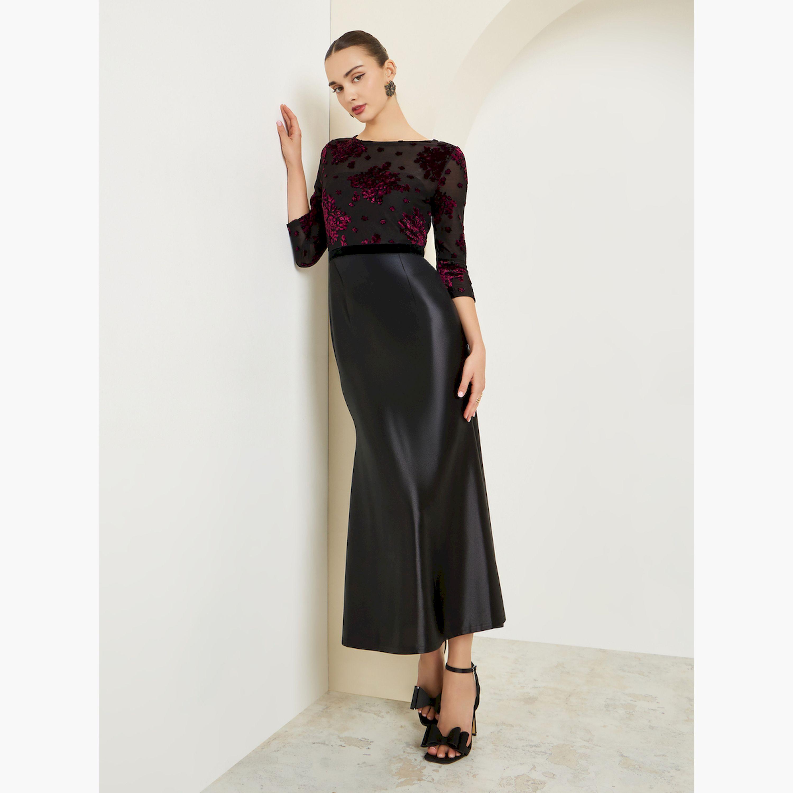 فستان طويل مخملي مزين بحافة ميرميد-women-clothing-dresses-image-3