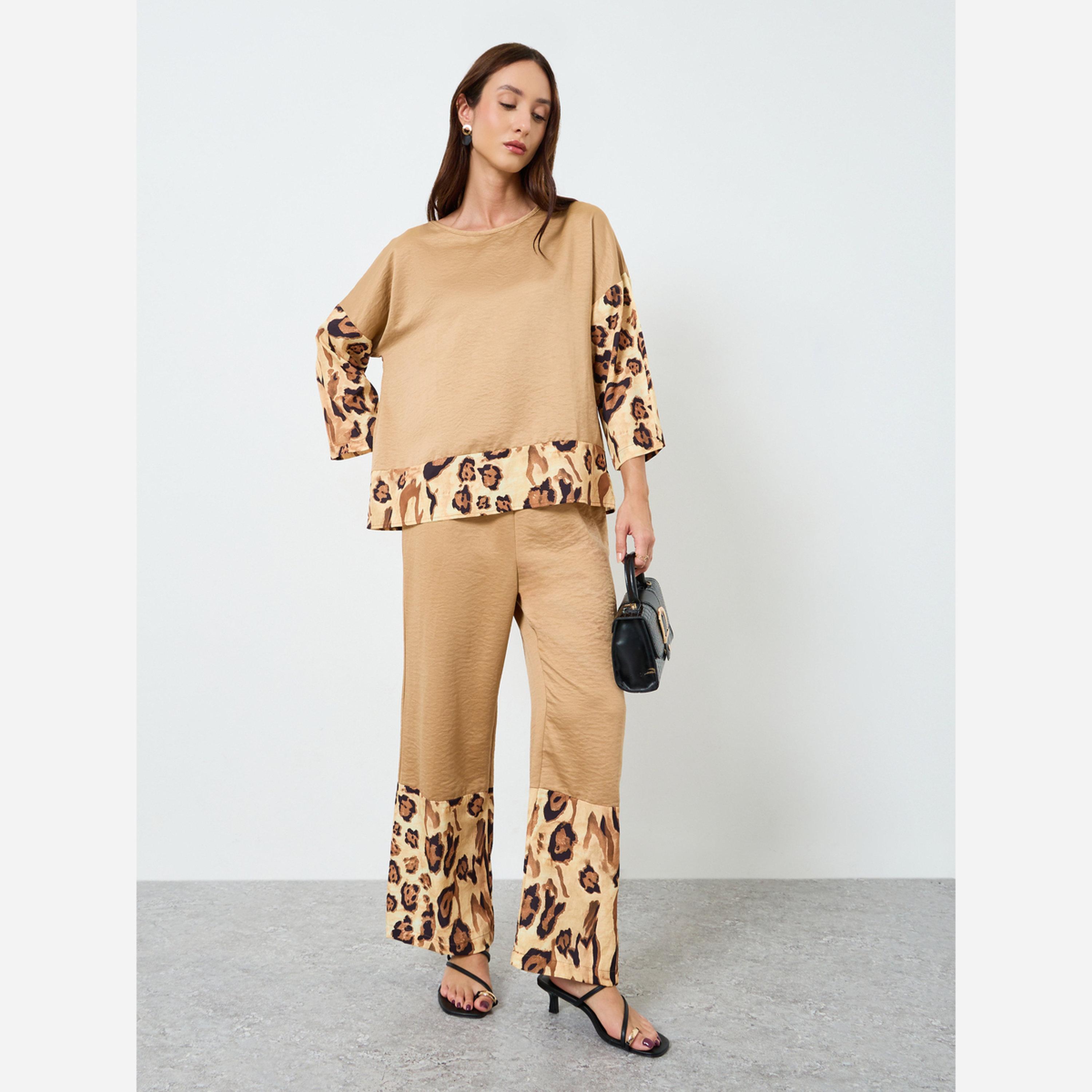 تيك تو - بلوزة نسائية أكمام طويلة ورقبة دائرية طبعة جلد النمر، وبنطال واسع الساقين-women-clothing-coordsets-image-1