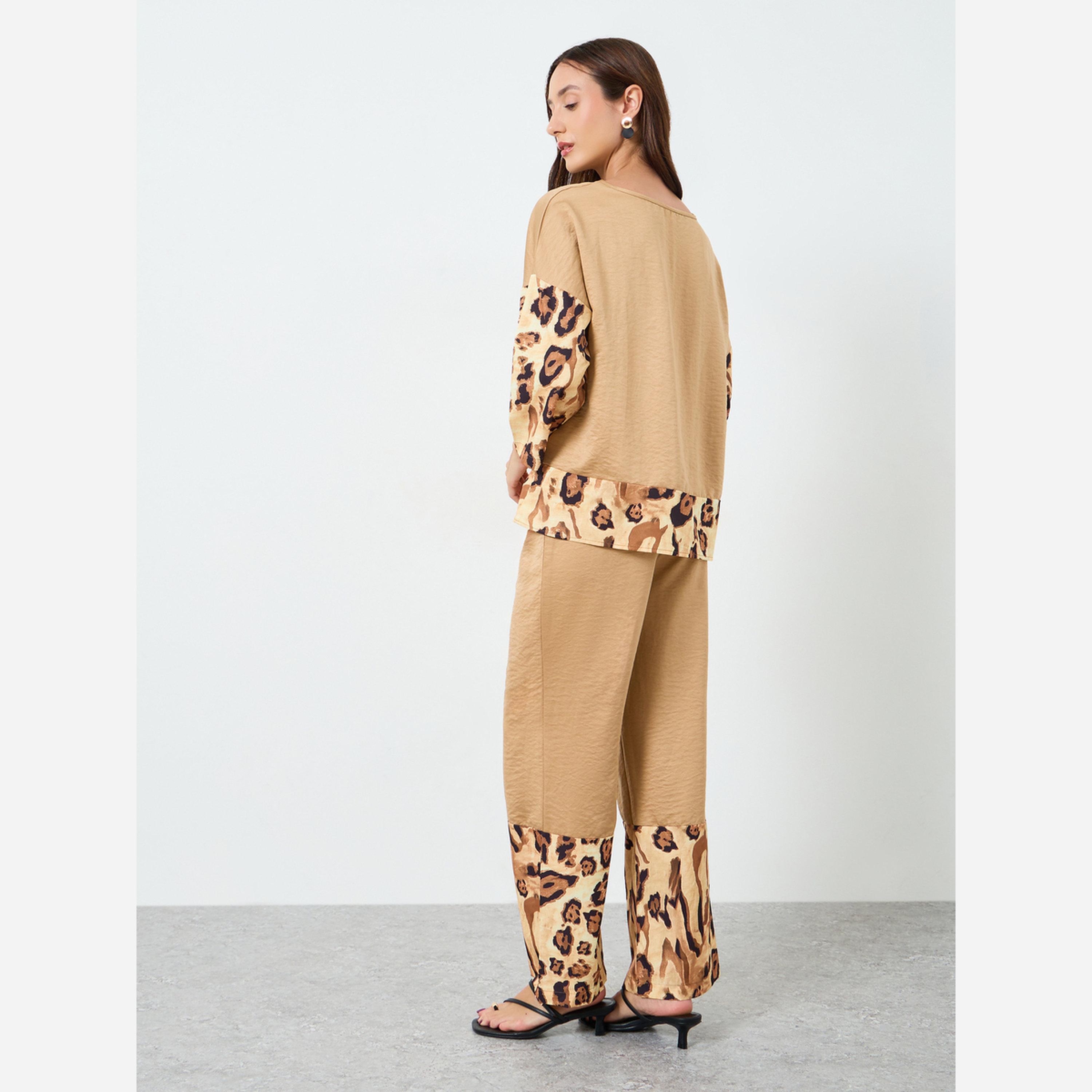 تيك تو - بلوزة نسائية أكمام طويلة ورقبة دائرية طبعة جلد النمر، وبنطال واسع الساقين-women-clothing-coordsets-image-6