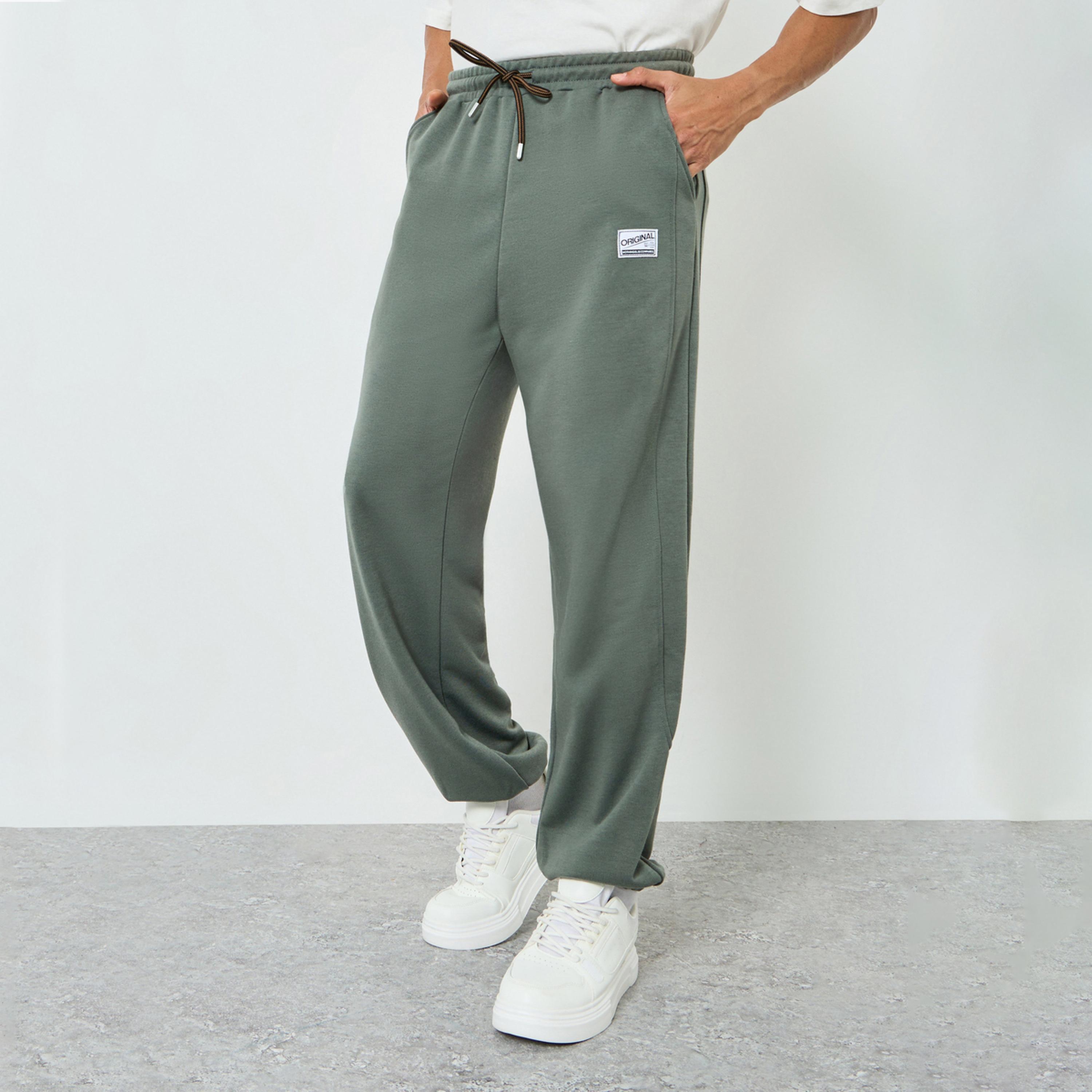 بنطال جوغر بقصة مريحة-men-clothing-bottoms-joggers-image-1