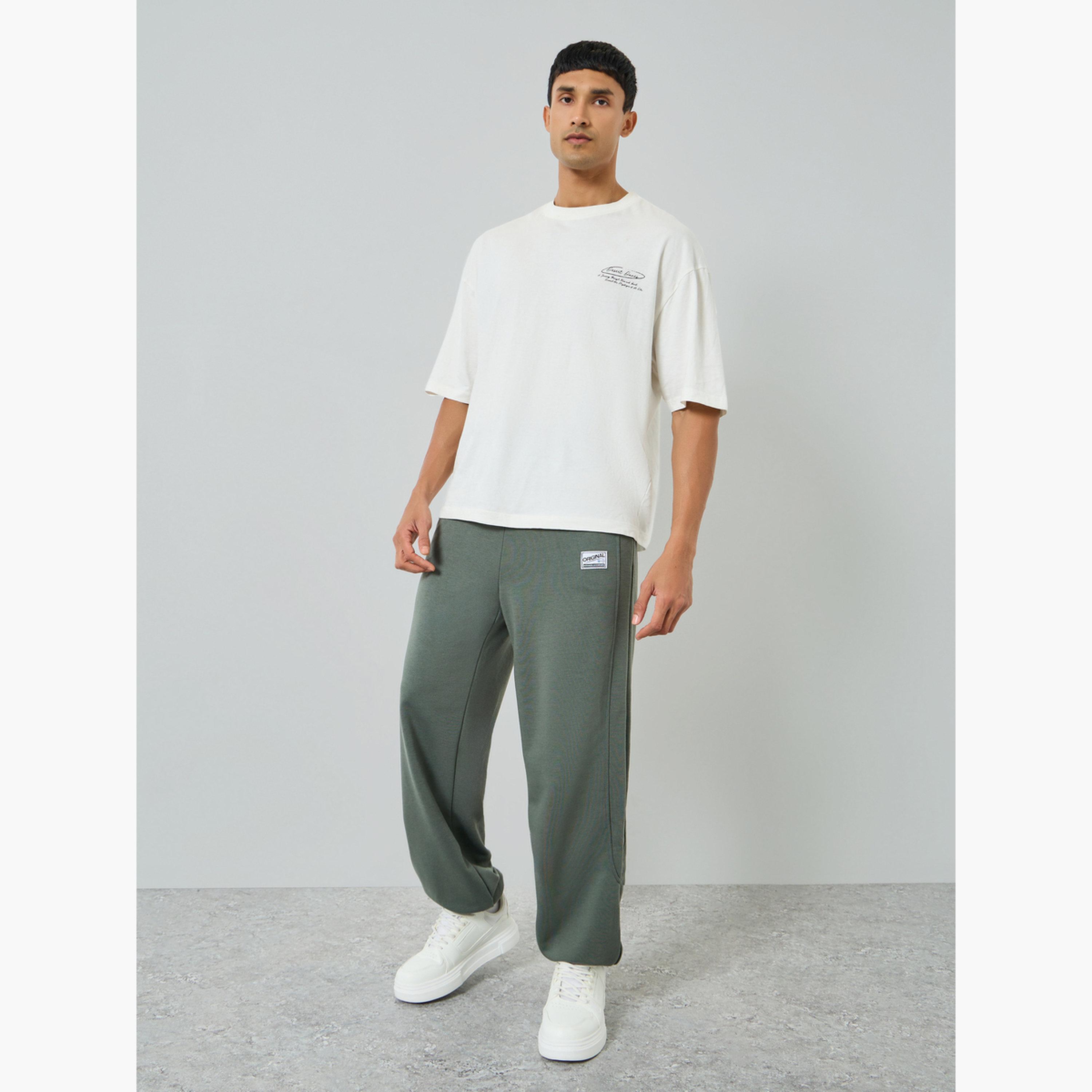 بنطال جوغر بقصة مريحة-men-clothing-bottoms-joggers-image-2