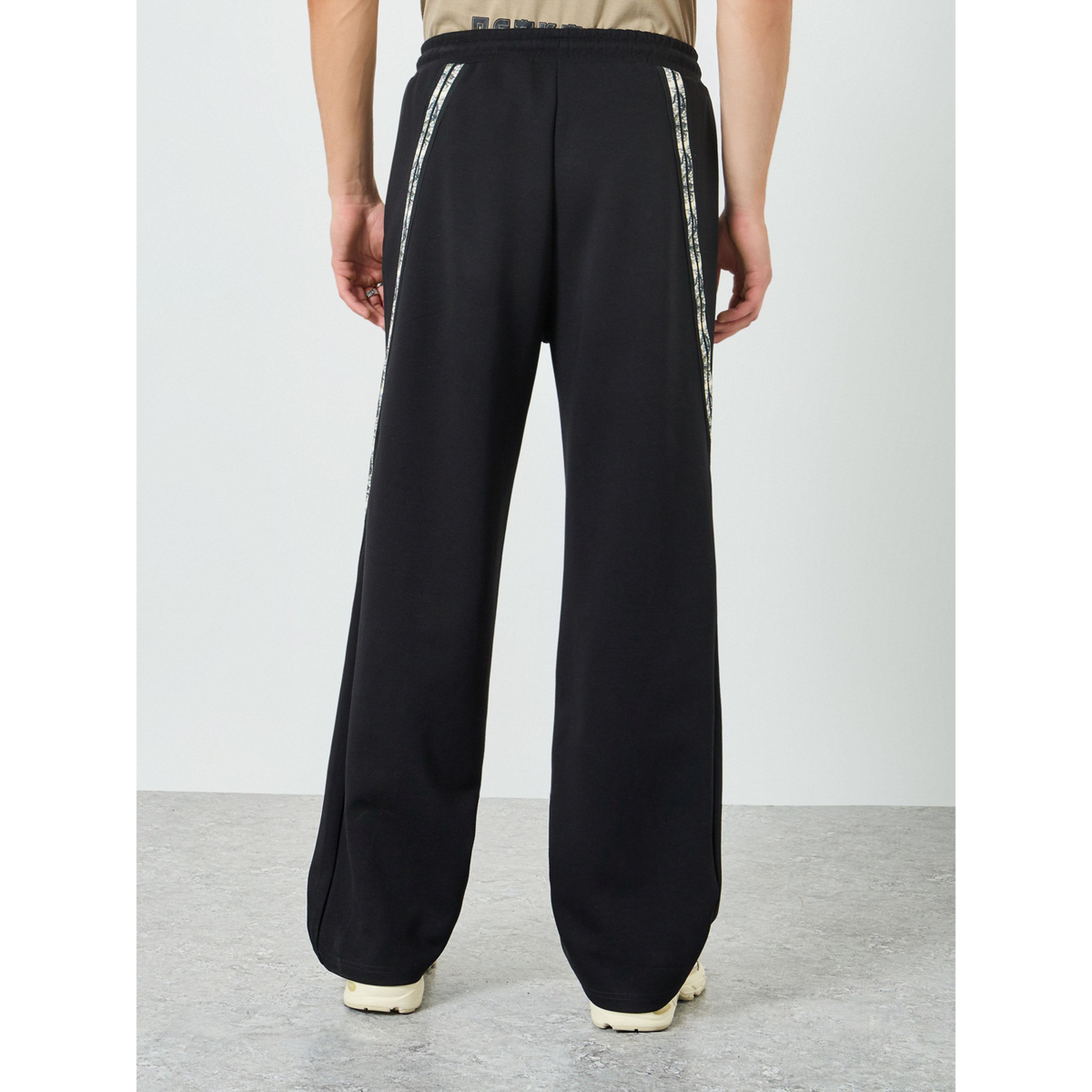 جوغر واسع مزين بأشرطة جانبية مع رباط خصر-men-clothing-bottoms-joggers-image-6